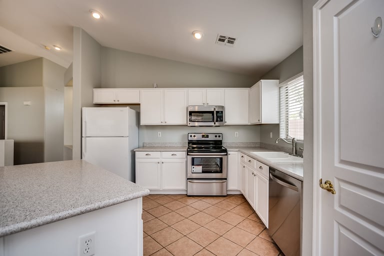 Photo 8 of 26 - 1216 S Riata St, Gilbert, AZ 85296