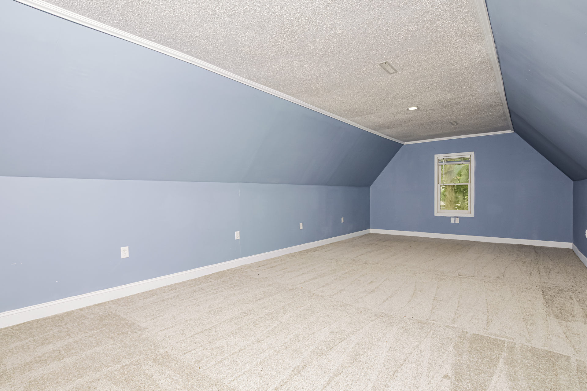 Photo 16 of 22 of 4037 Brassfield Dr, Rocky Mount, NC