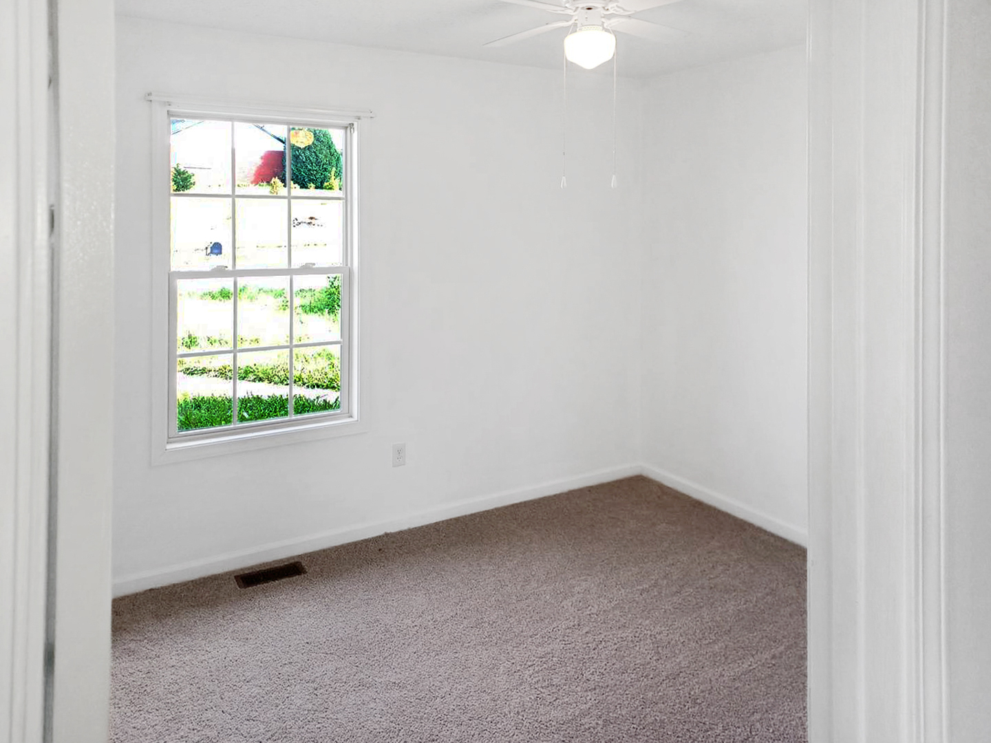 Photo 19 of 24 of 1317 Twin Brook Dr, Berea, KY