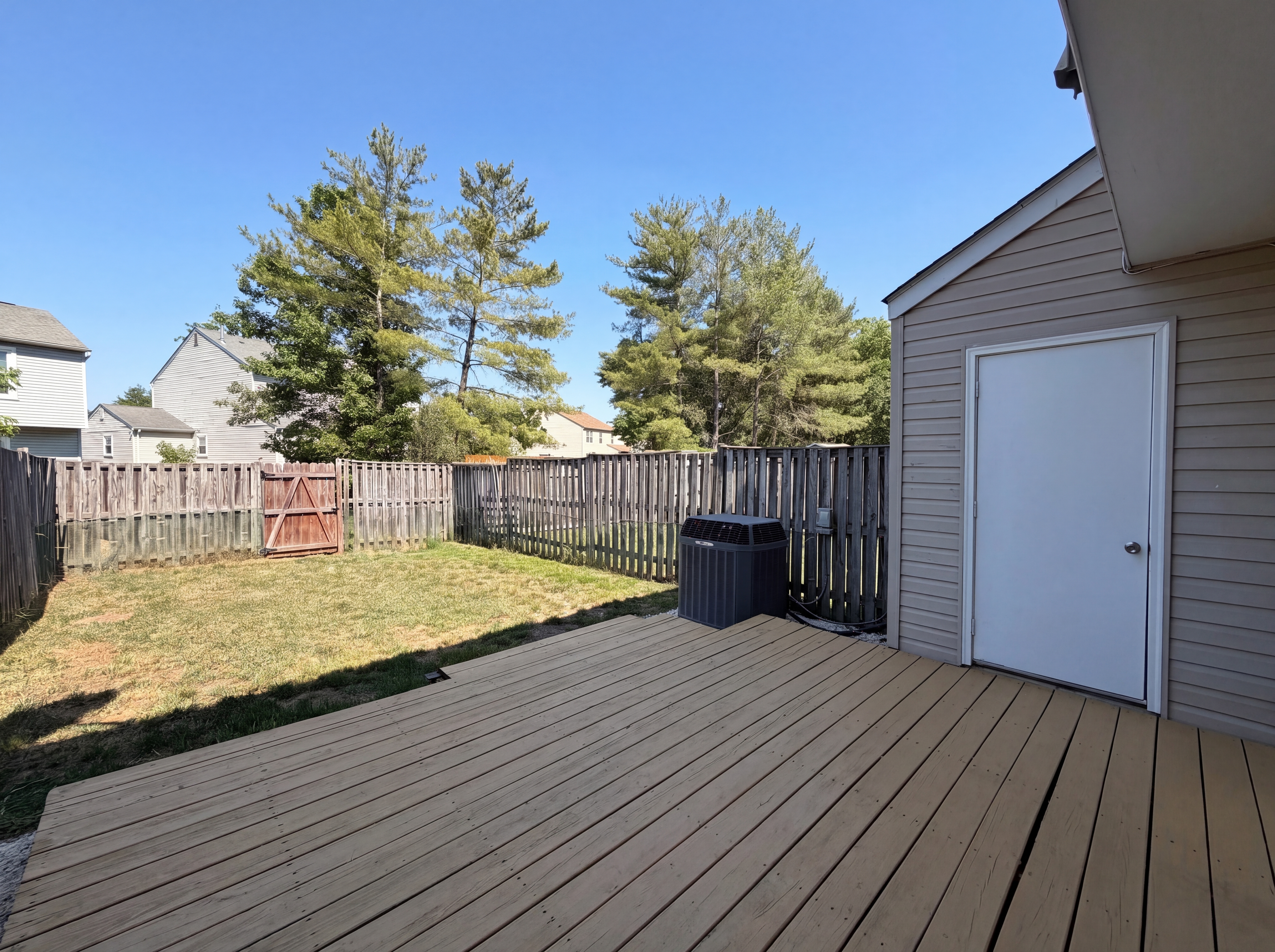 Photo 33 of 41 of 5812 Springfish Pl, Waldorf, MD