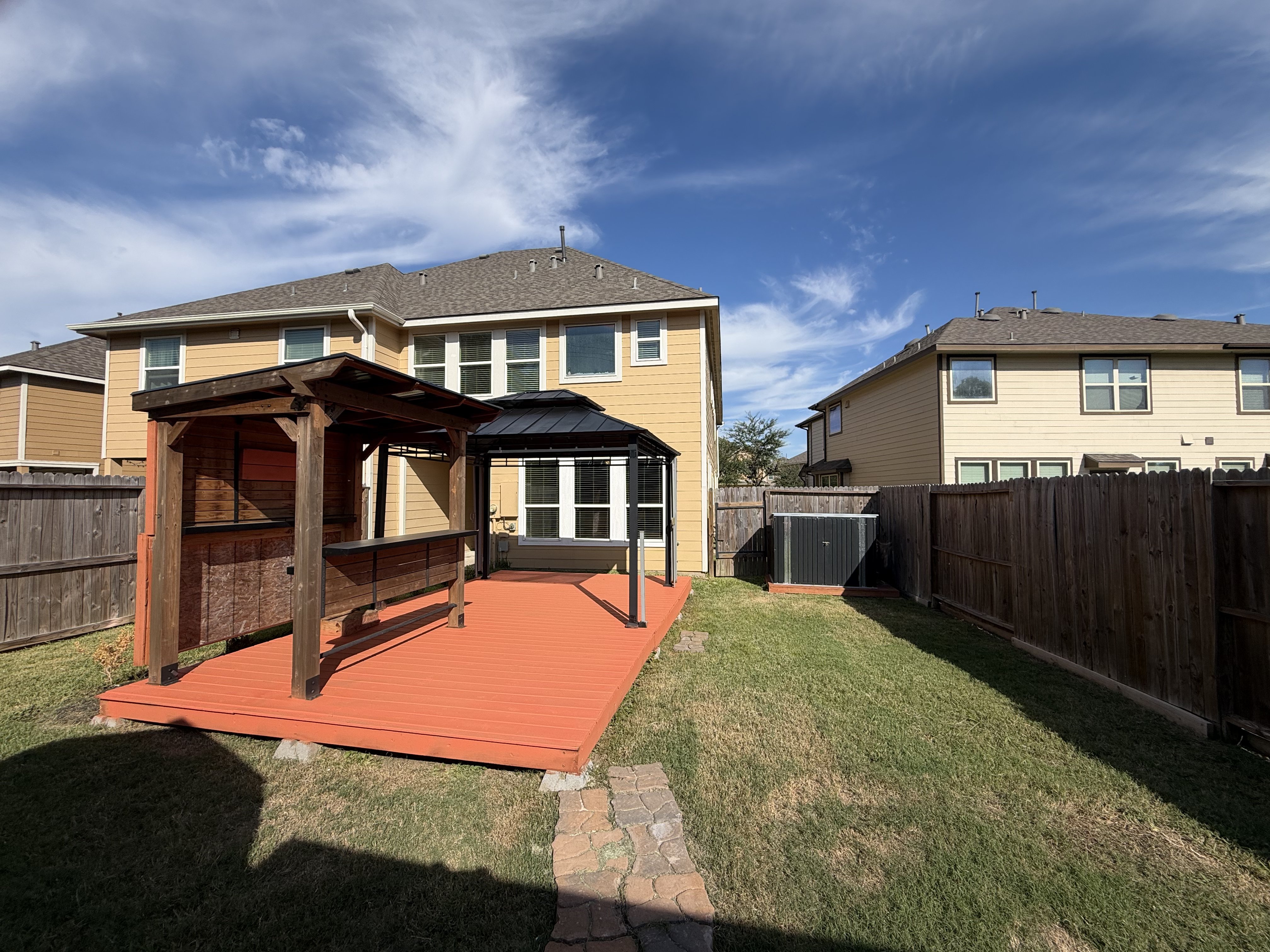 Photo 5 of 26 of 6516 Stoney Creek Dr, Pasadena, TX