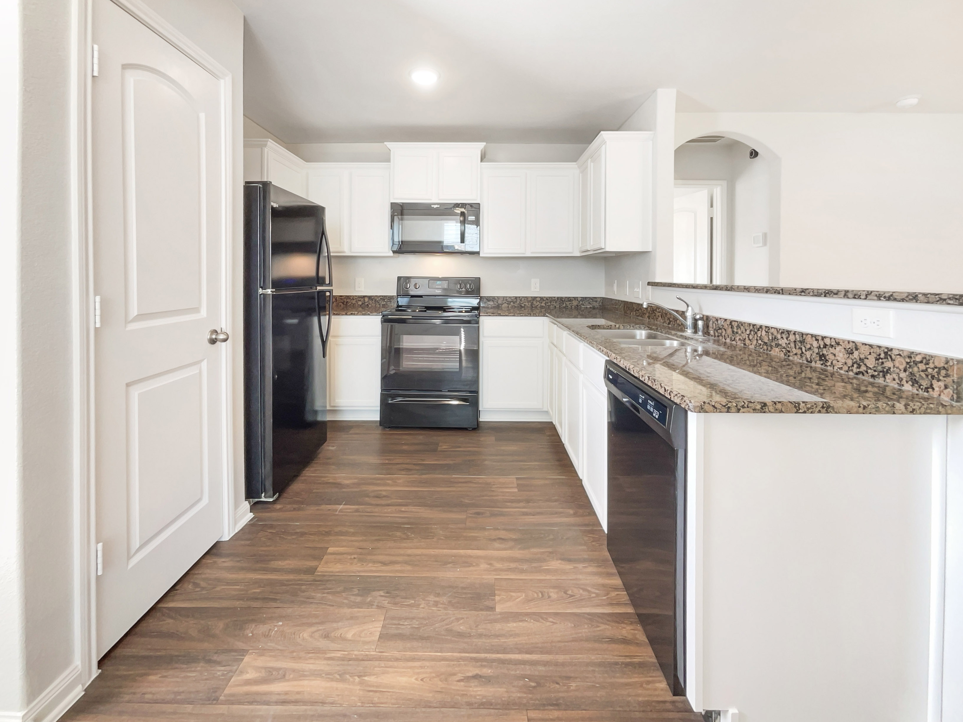Photo 2 of 17 of 28025 Irving Dr, Magnolia, TX