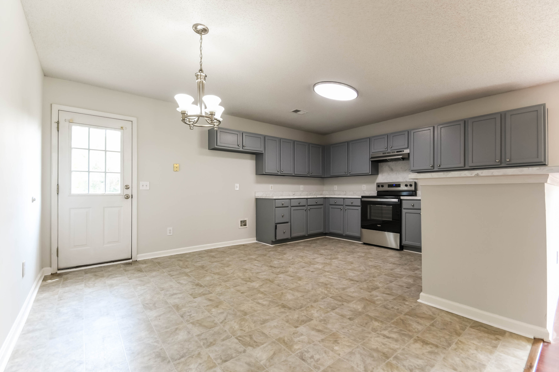 Photo 8 of 21 of 1004 Friartuck Trl, Ladson, SC