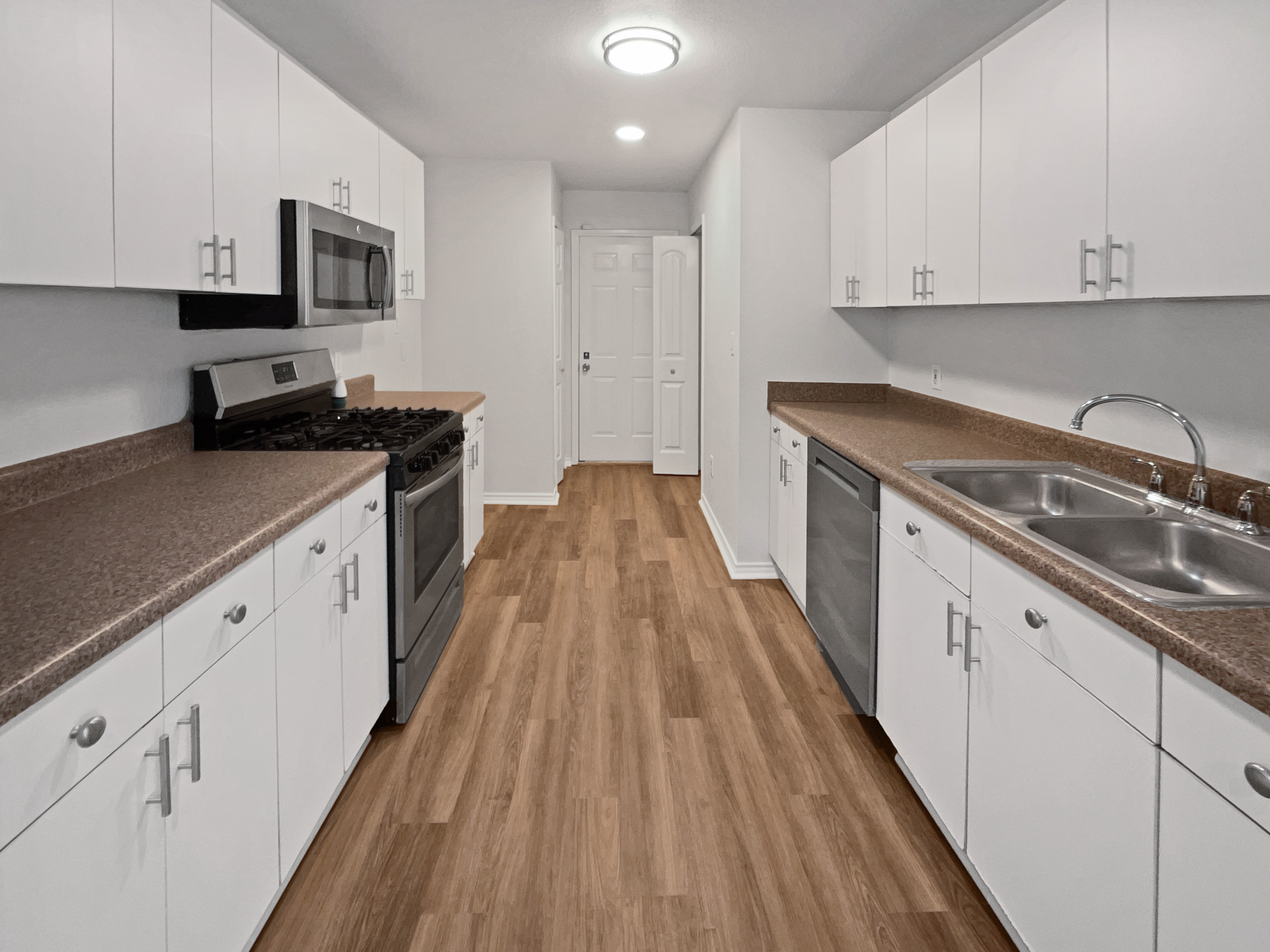 Photo 2 of 16 of 4346 Hamilton Ave, Dallas, TX