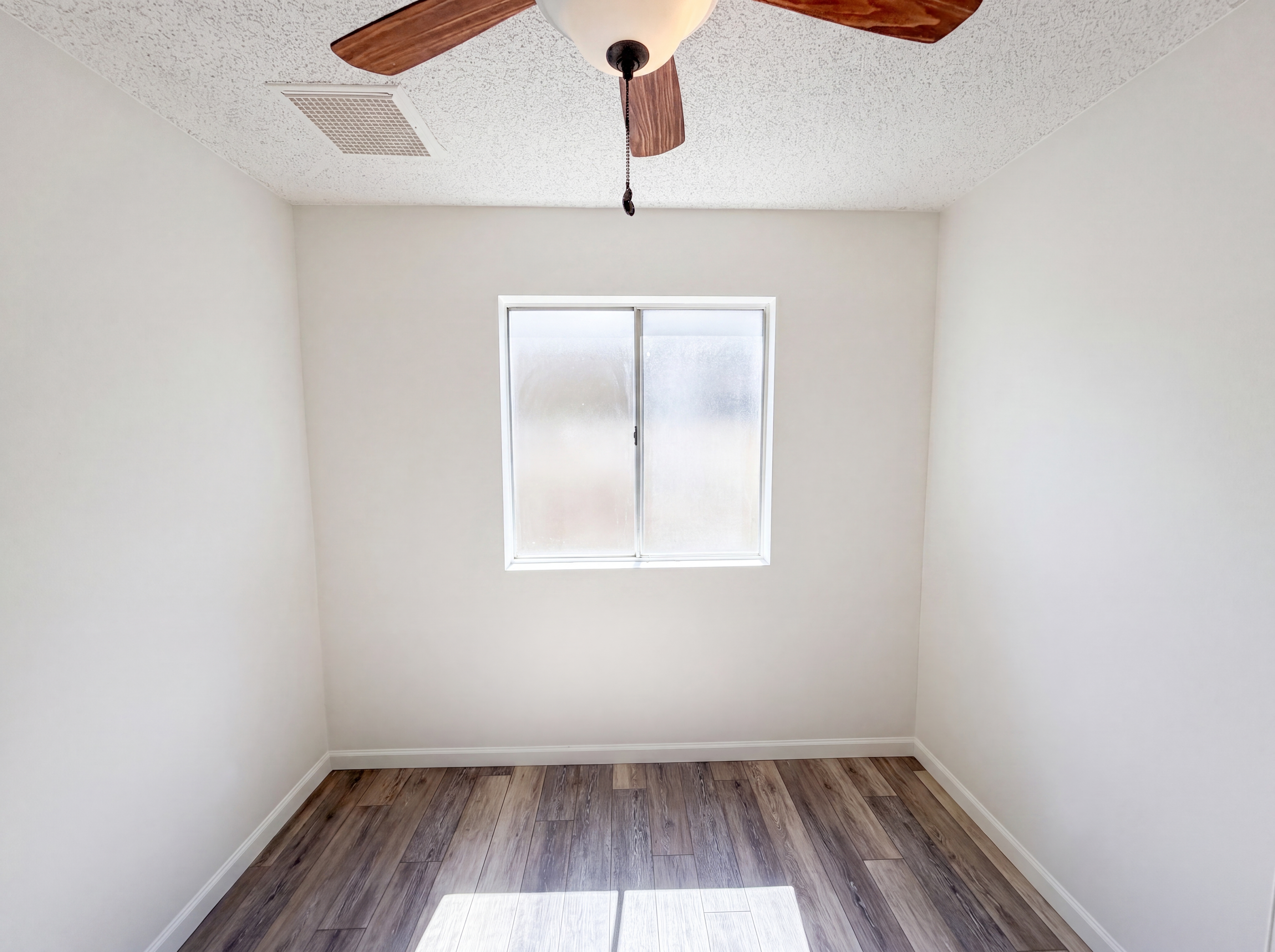 Photo 12 of 25 of 2115 W Danbury Rd, Phoenix, AZ