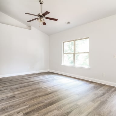 Property photo 3 of 118 Winterwood Ct