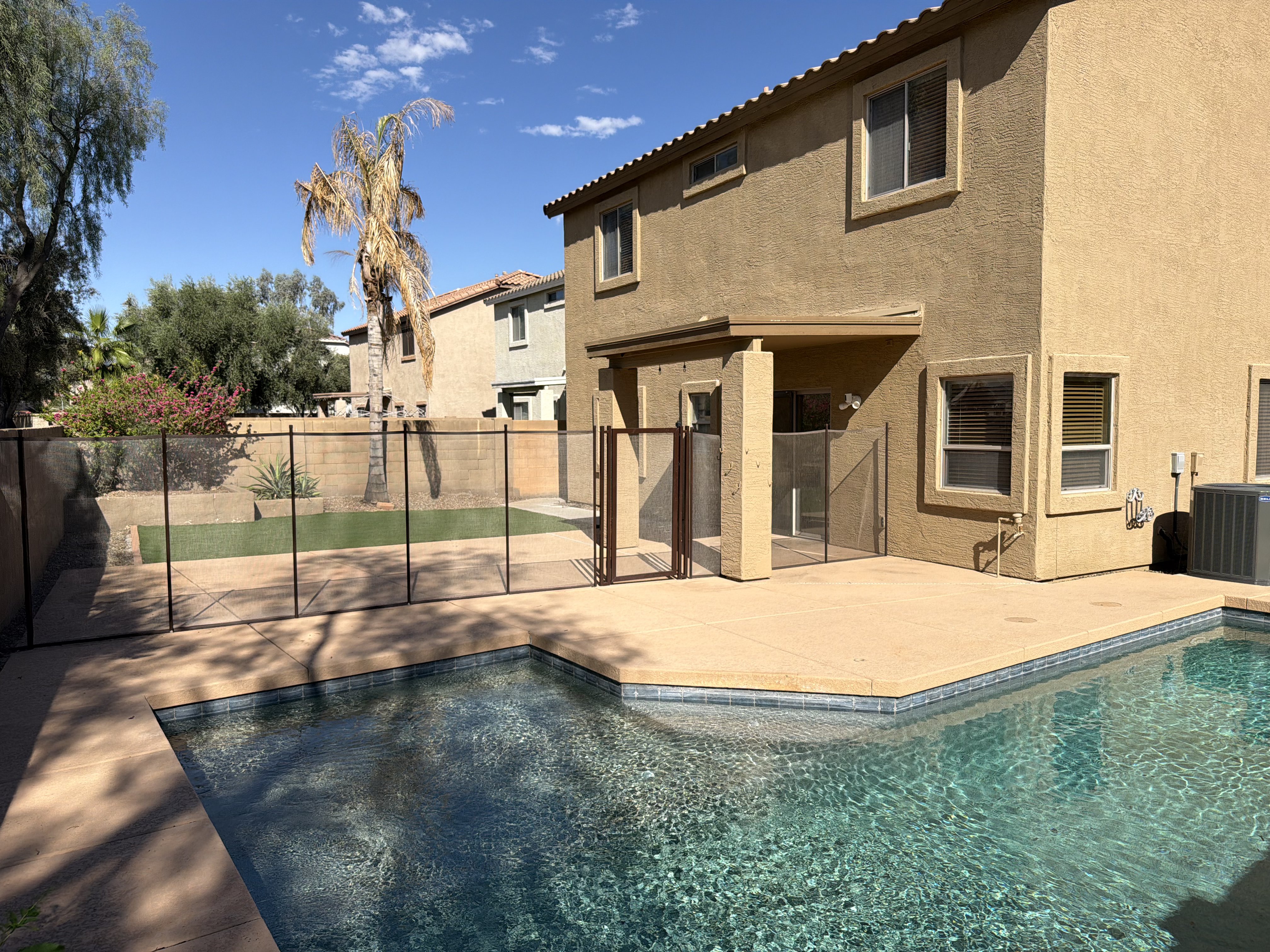 Photo 4 of 44 of 17279 W Tara Ln, Surprise, AZ