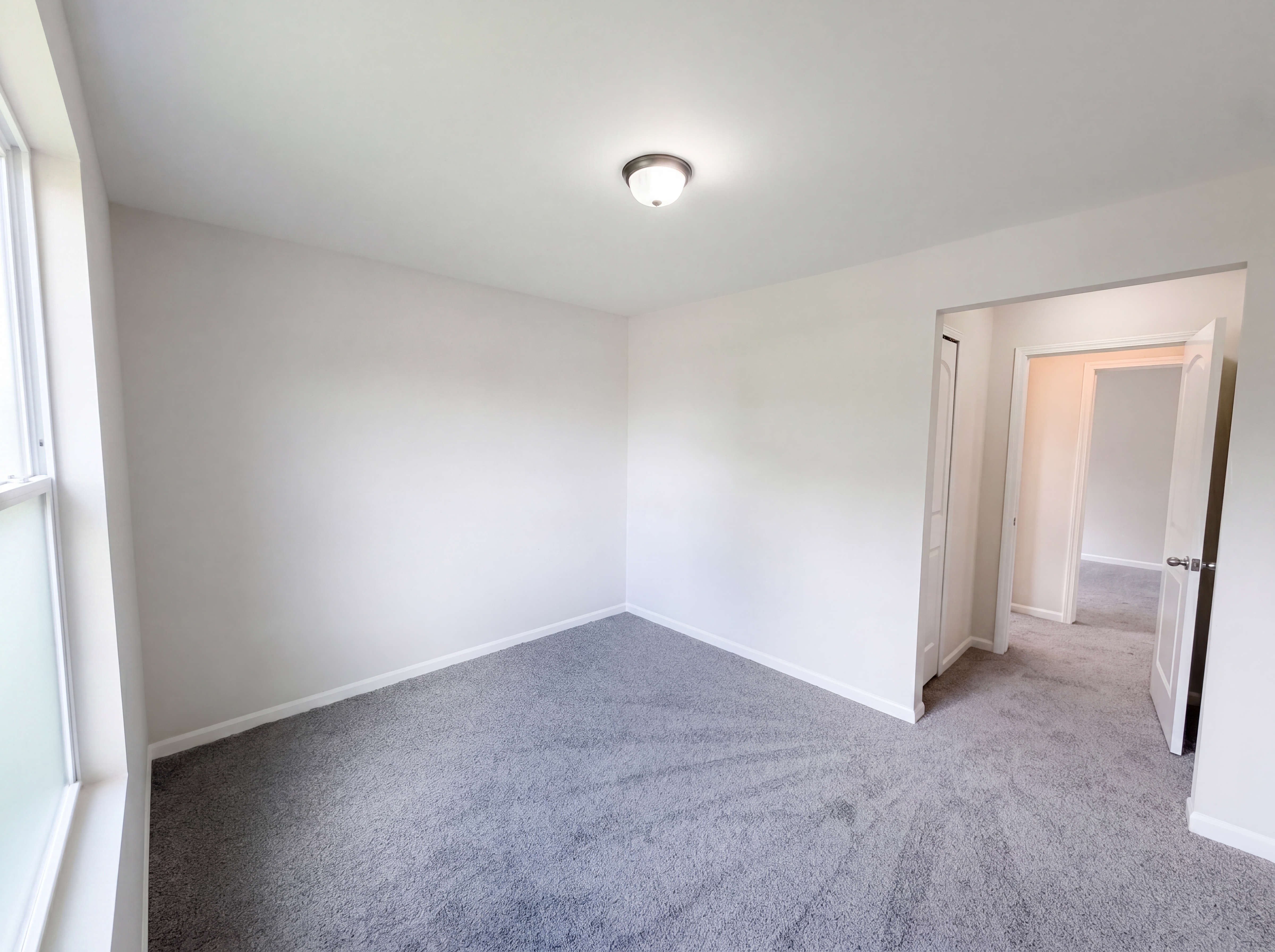 Photo 13 of 21 of 5988 Treetops Dr, Romulus, MI