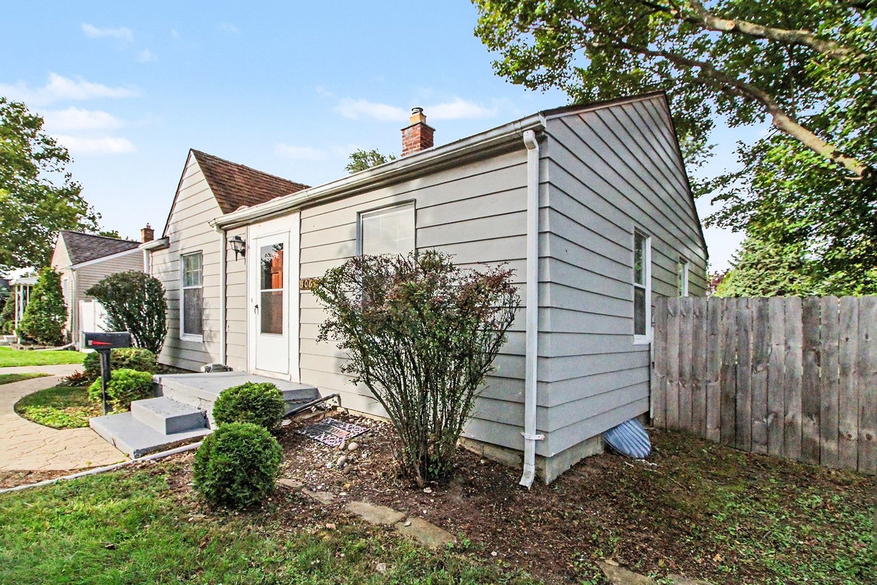 Photo 1 of 4069 Griffith Ave