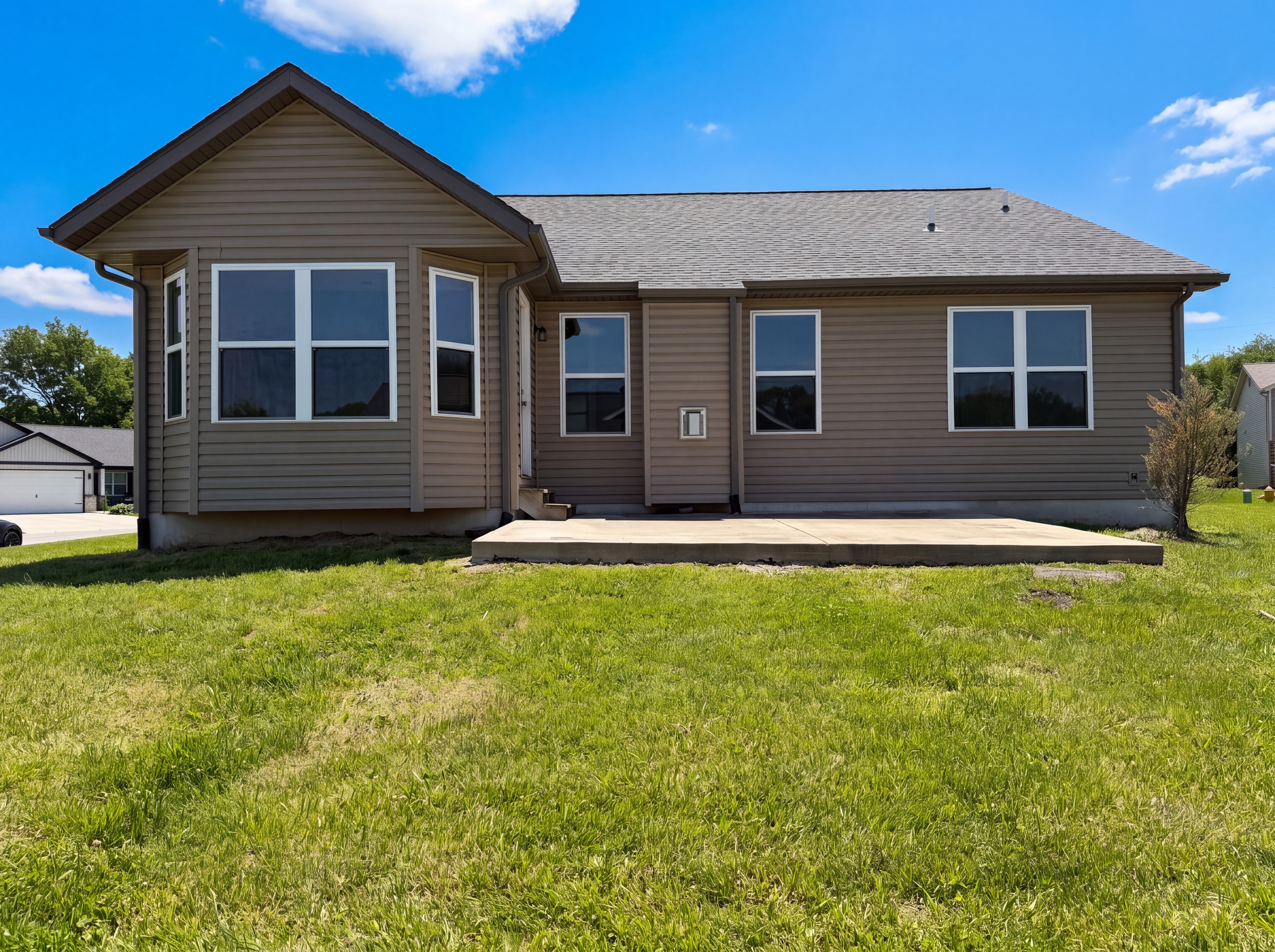 Photo 5 of 22 of 7932 Laurel Flats Dr, Caseyville, IL