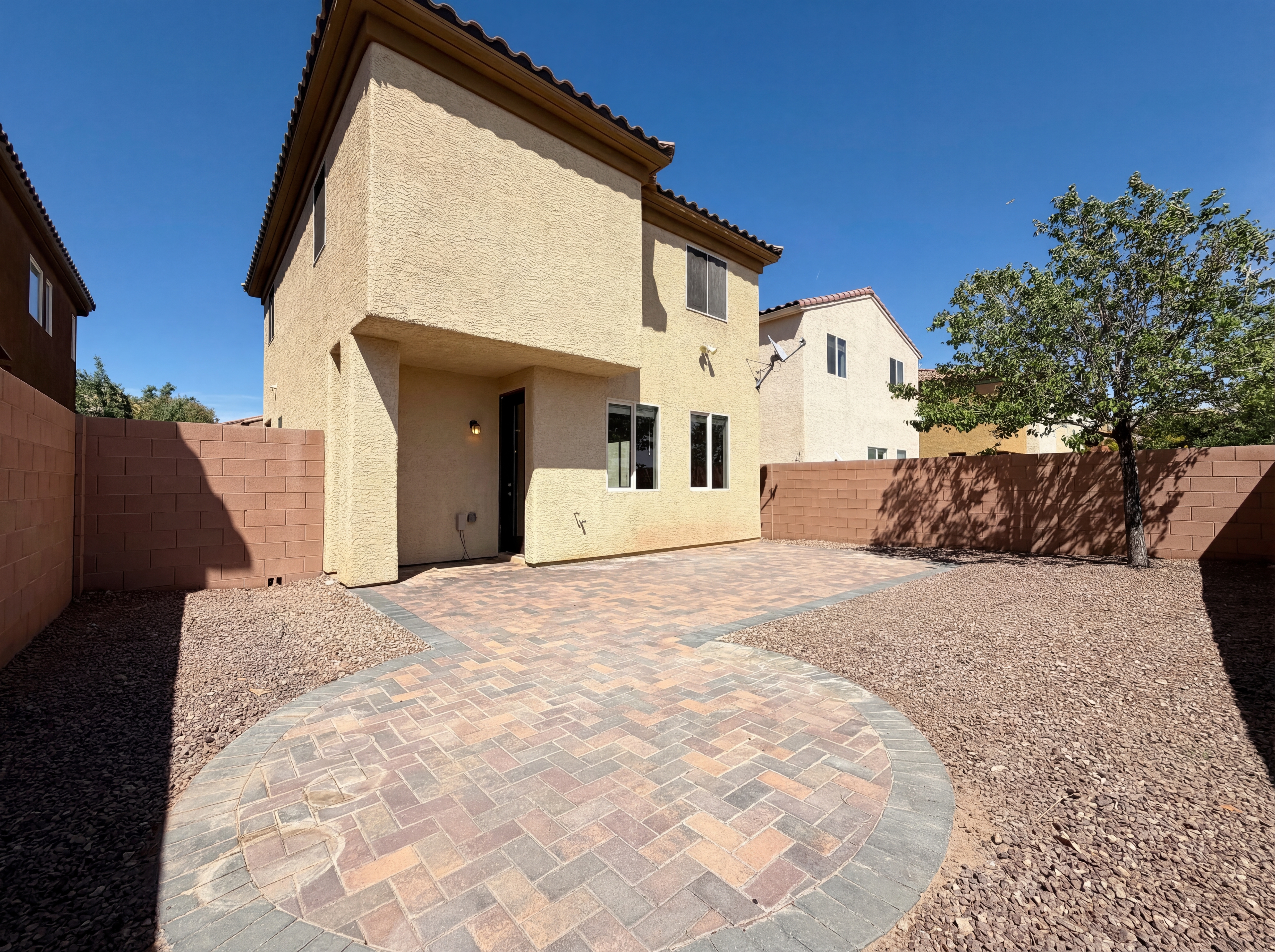 Photo 21 of 27 of 779 Proud Waters Ct, Las Vegas, NV