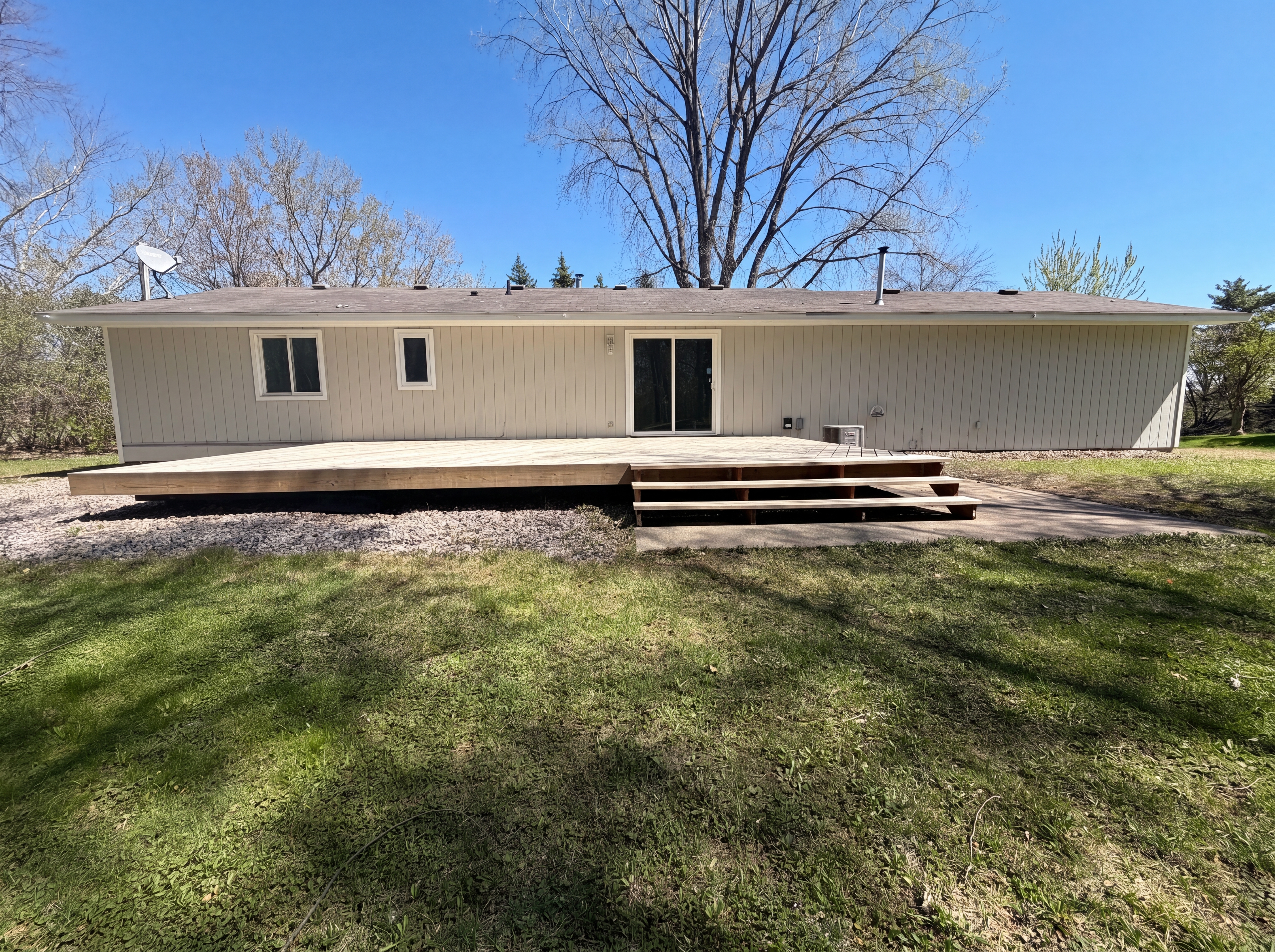 Photo 5 of 18 of 18817 Kenwood Trl, Lakeville, MN