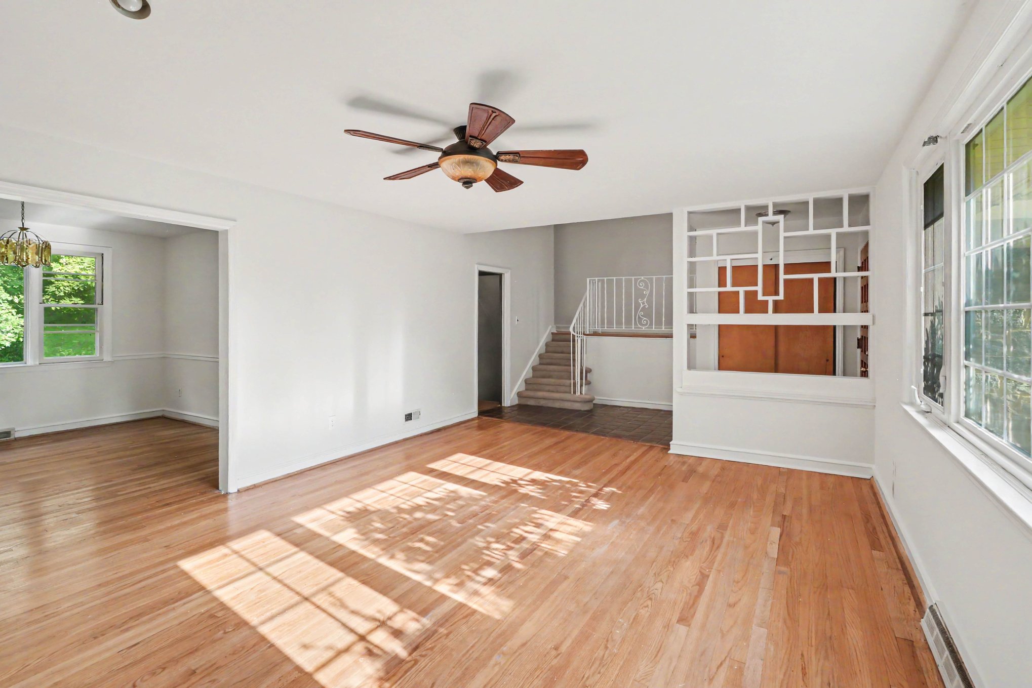 Photo 8 of 40 of 1202 Hillside Blvd, Wilmington, DE