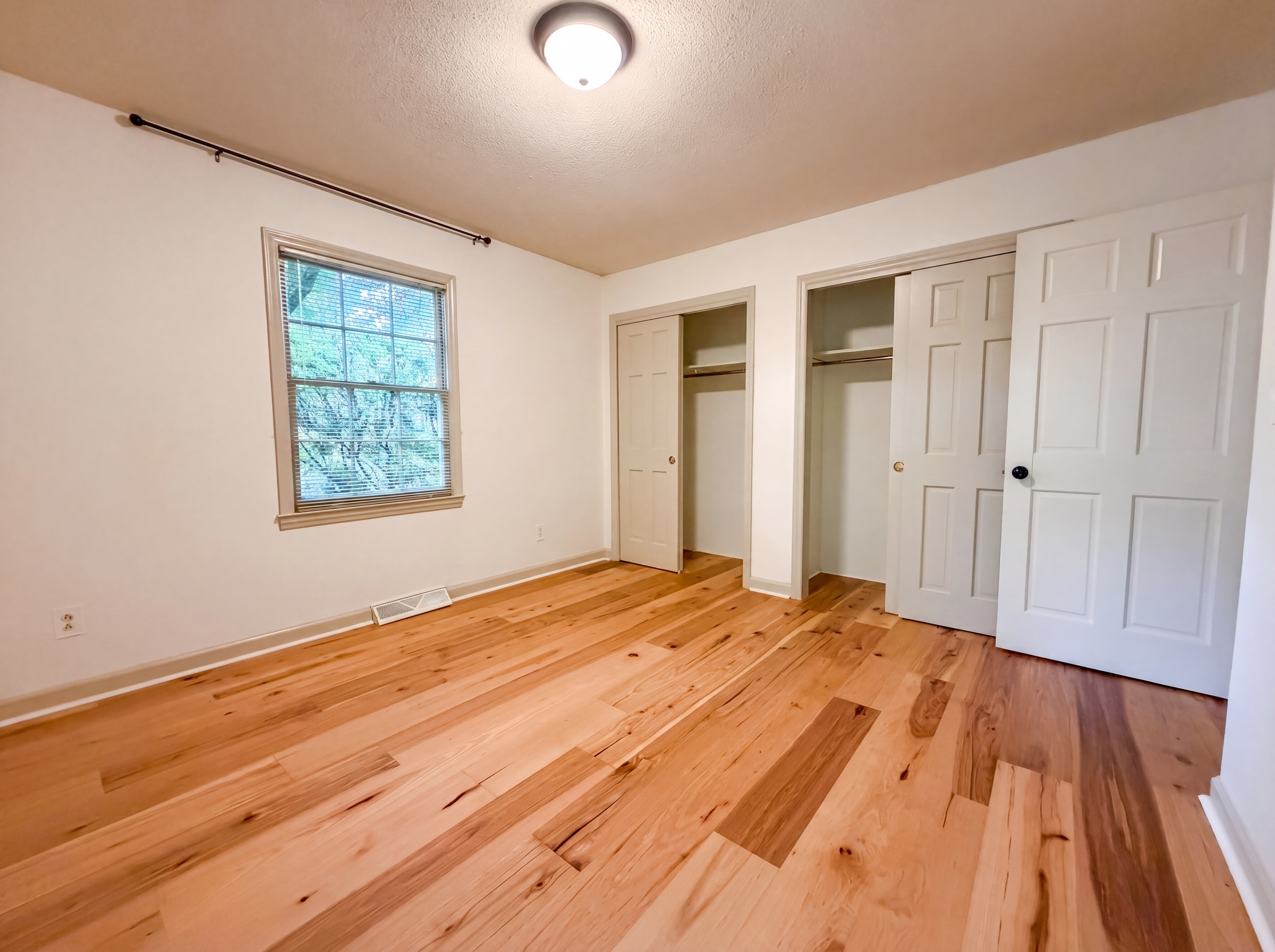 Photo 9 of 18 of 3010 Hope Valley Rd, Winston Salem, NC