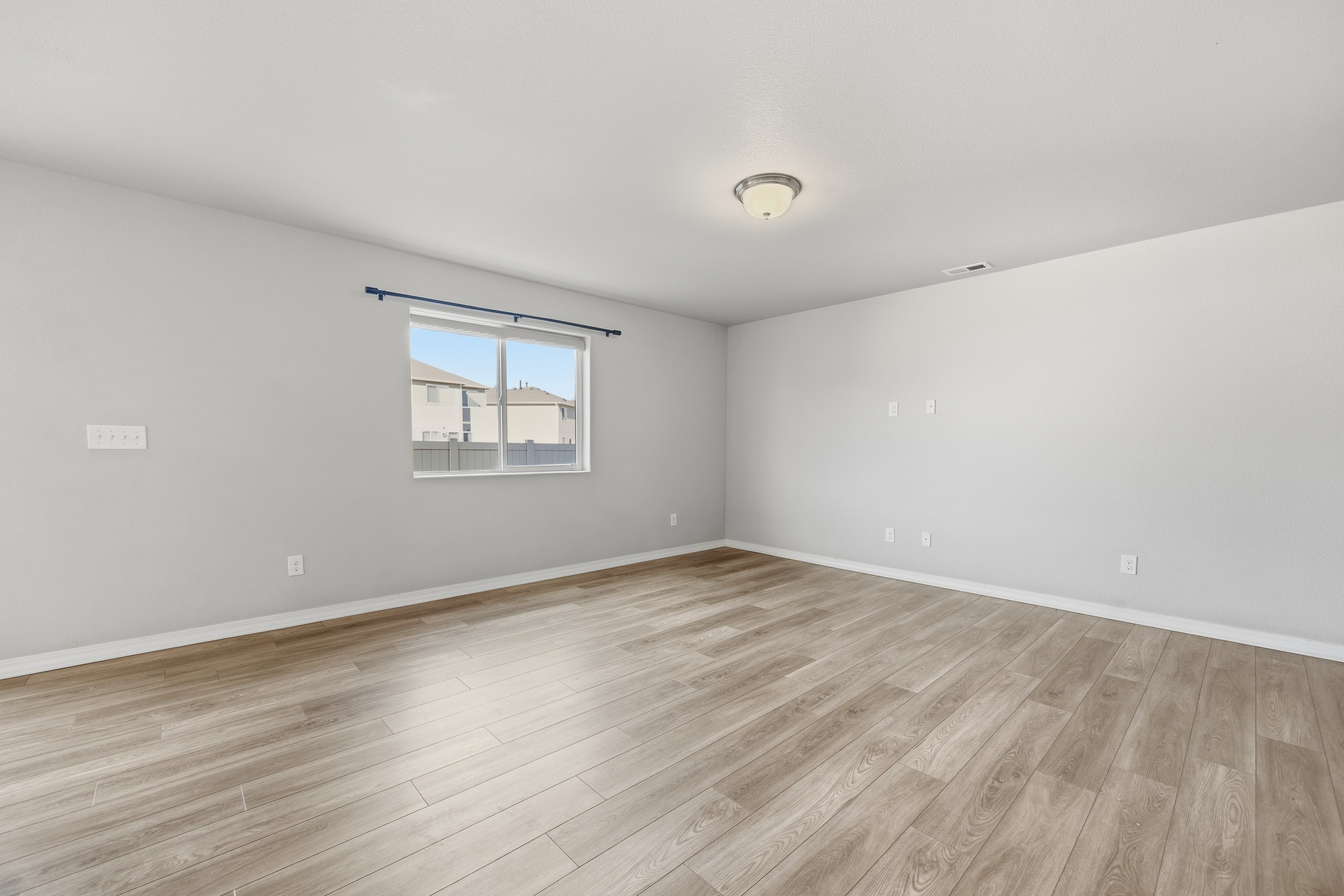 Photo 9 of 36 of 7668 Benecia Dr, Fountain, CO