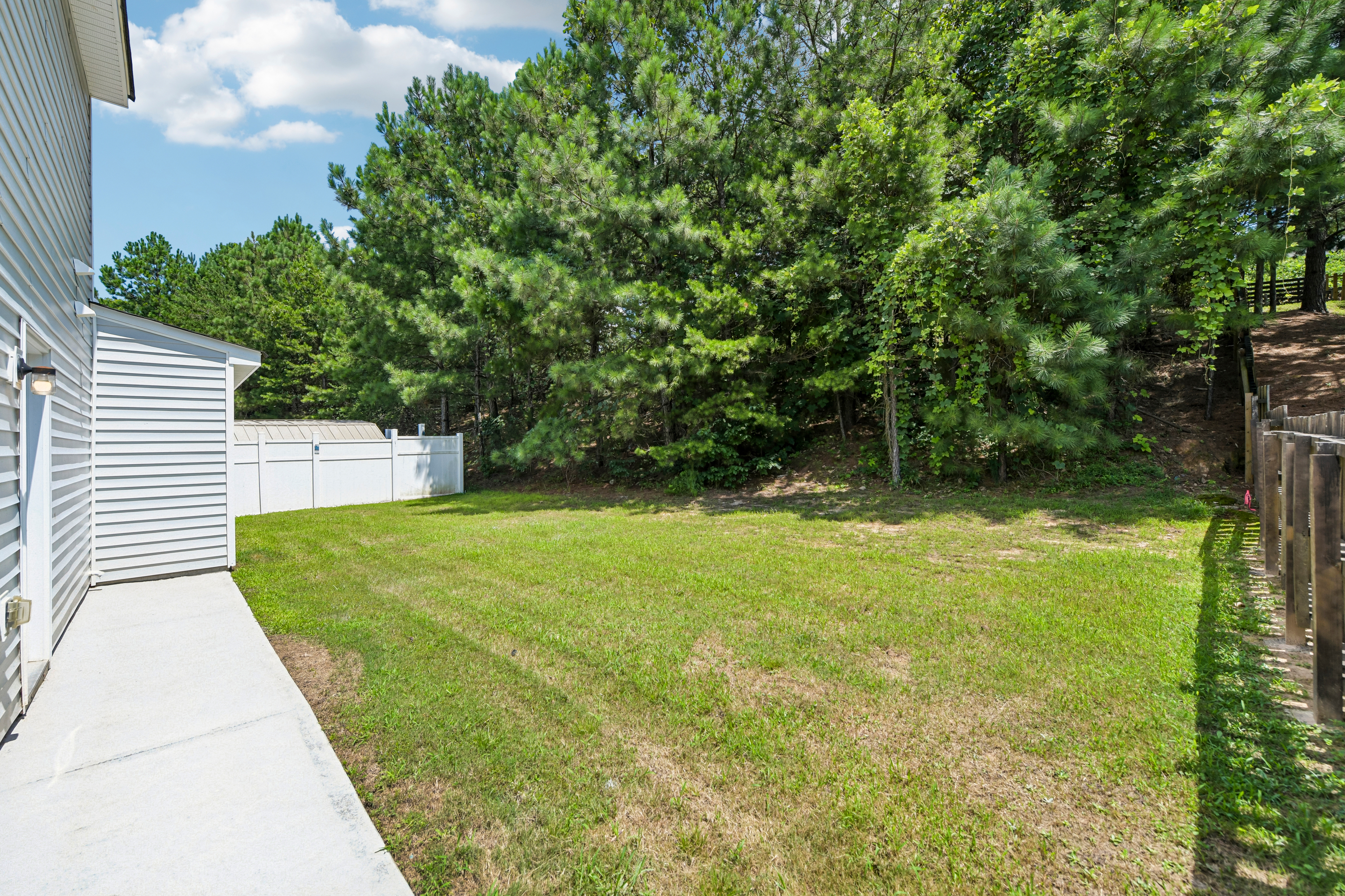 Photo 10 of 33 of 2112 Rosemary Way, Gainesville, GA