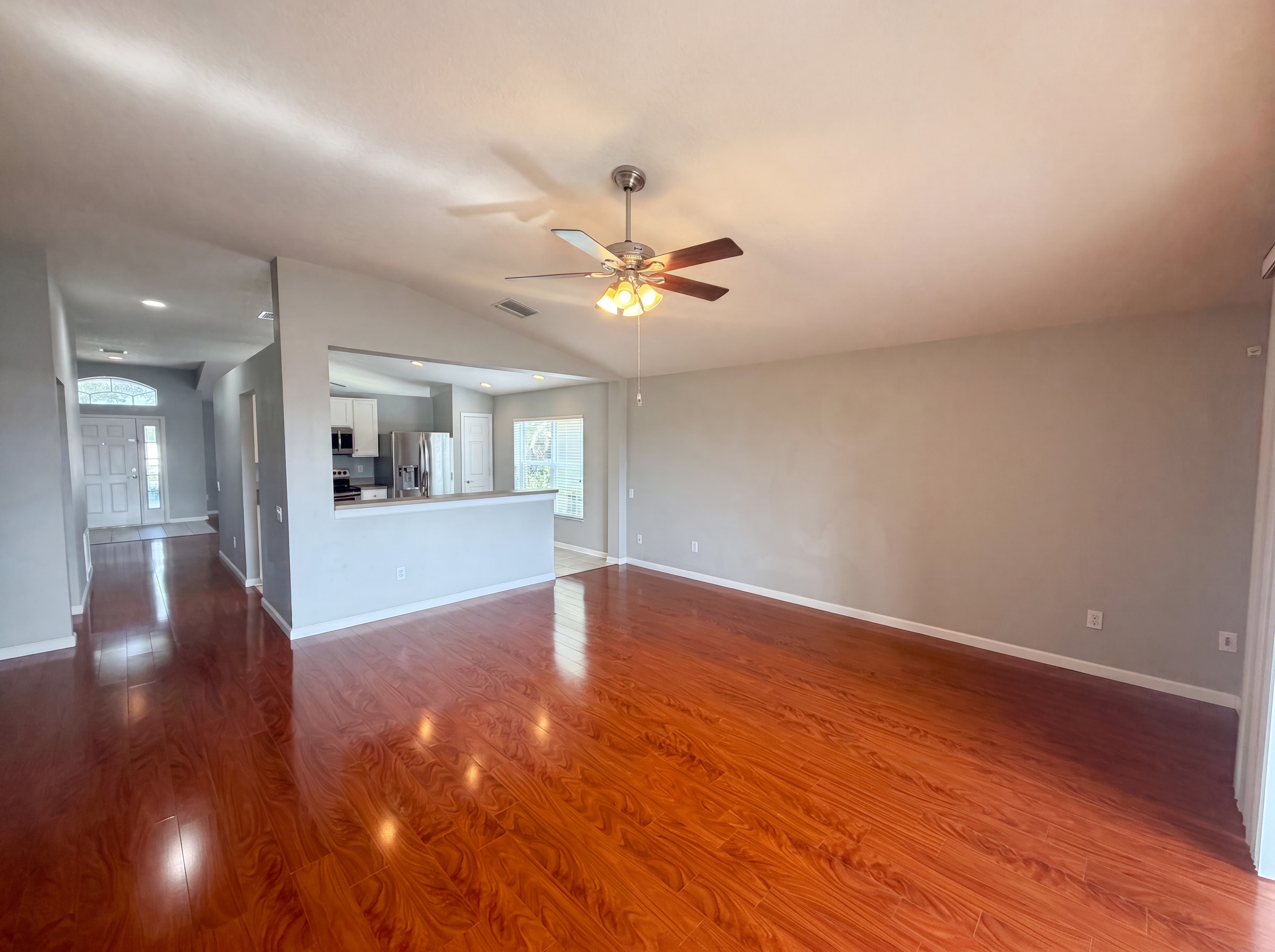 Photo 16 of 28 of 575 Sea Holly Dr, Brooksville, FL