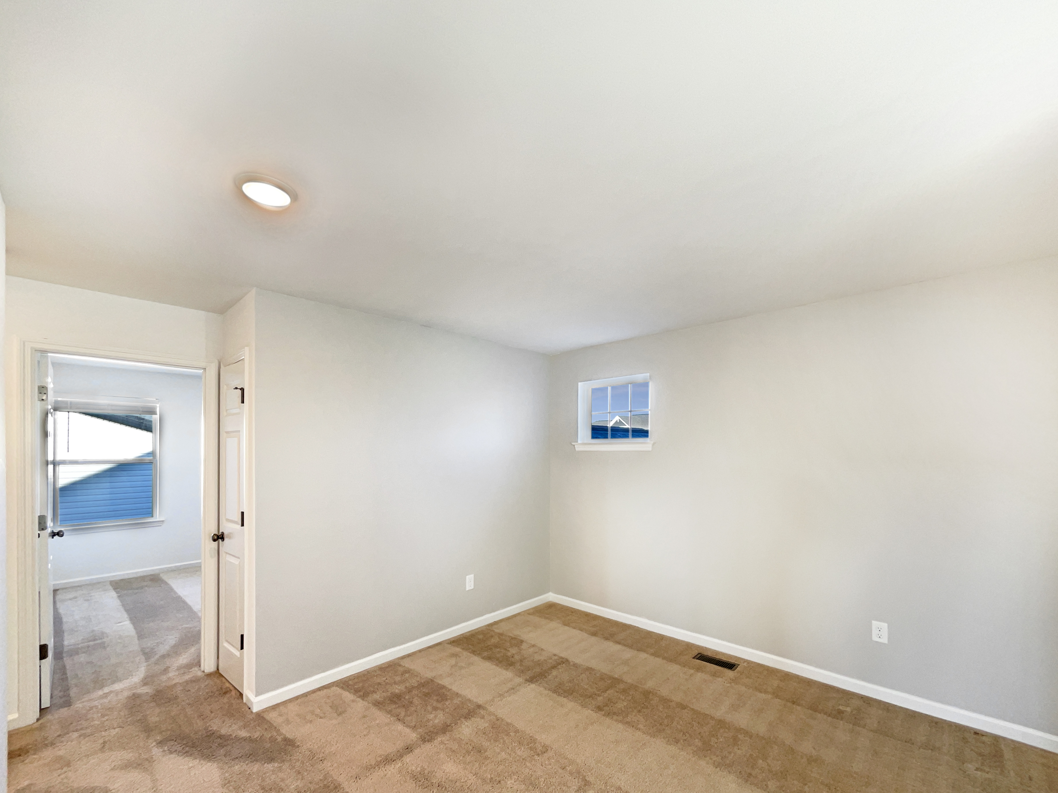 Photo 12 of 23 of 1561 Misty River Dr, Saint Paul, MO