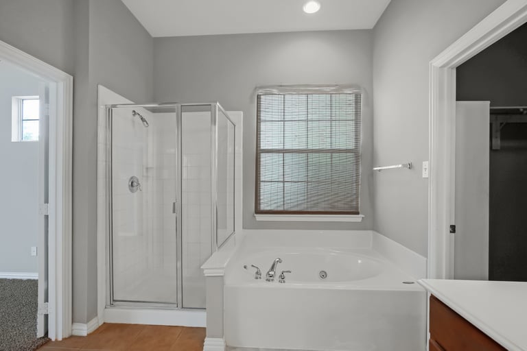Photo 22 of 27 - 8601 Olmstead Ter, North Richland Hills, TX 76180