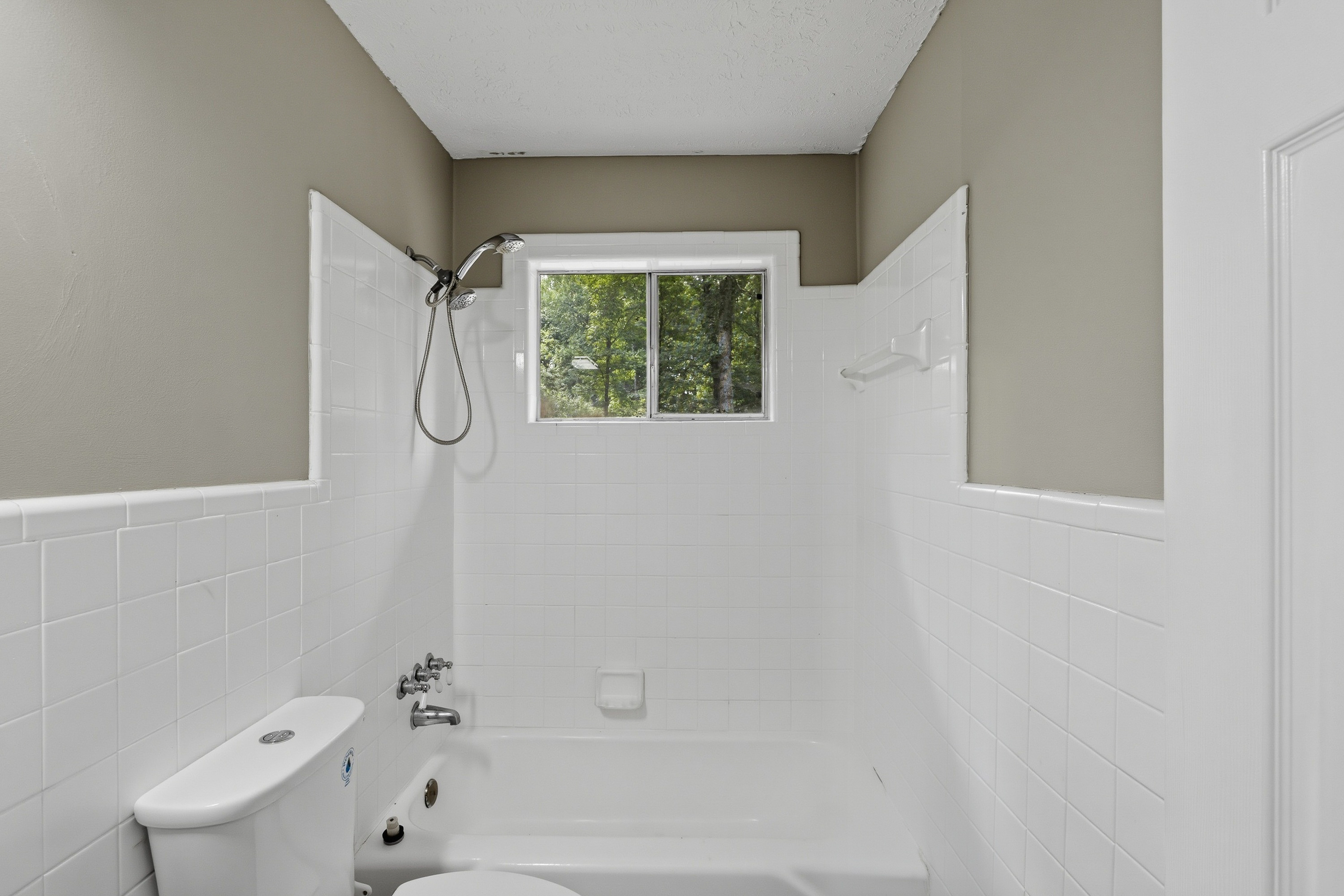 Photo 20 of 46 of 639 Cedrick Ln, Stone Mountain, GA
