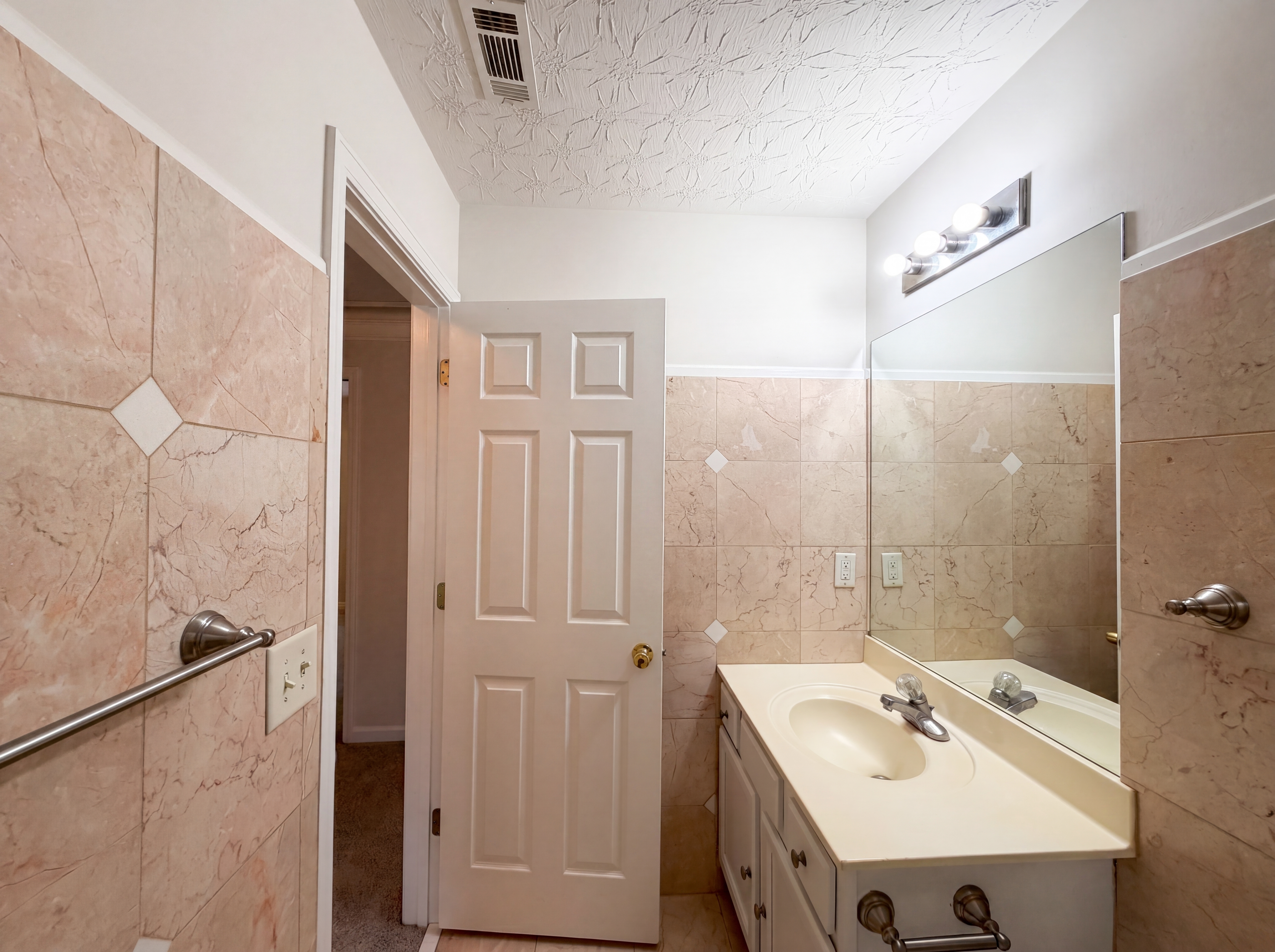 Photo 18 of 29 of 3324 Baymount Way, Lawrenceville, GA