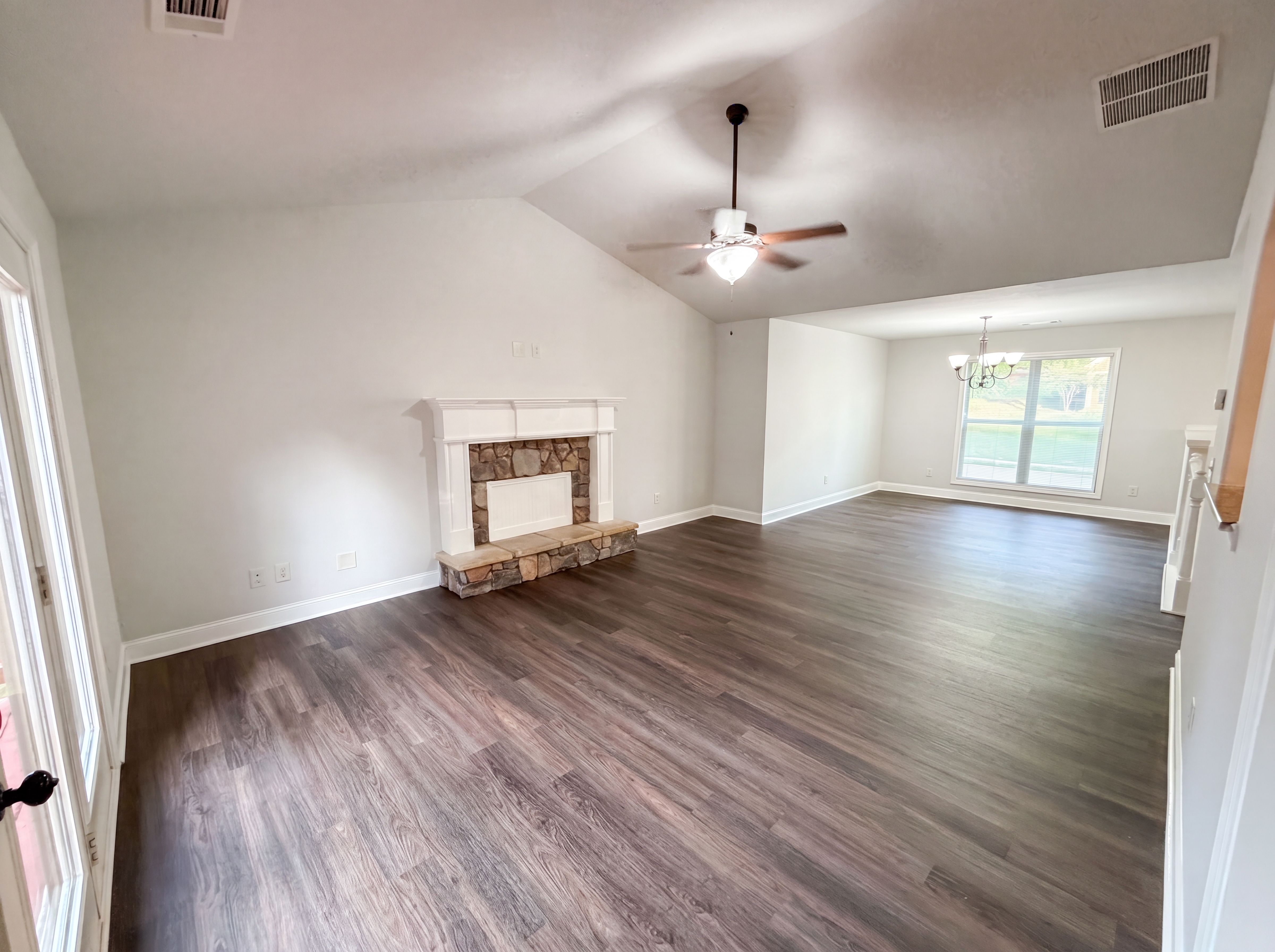 Photo 3 of 42 of 410 Redtail Rd, Jefferson, GA