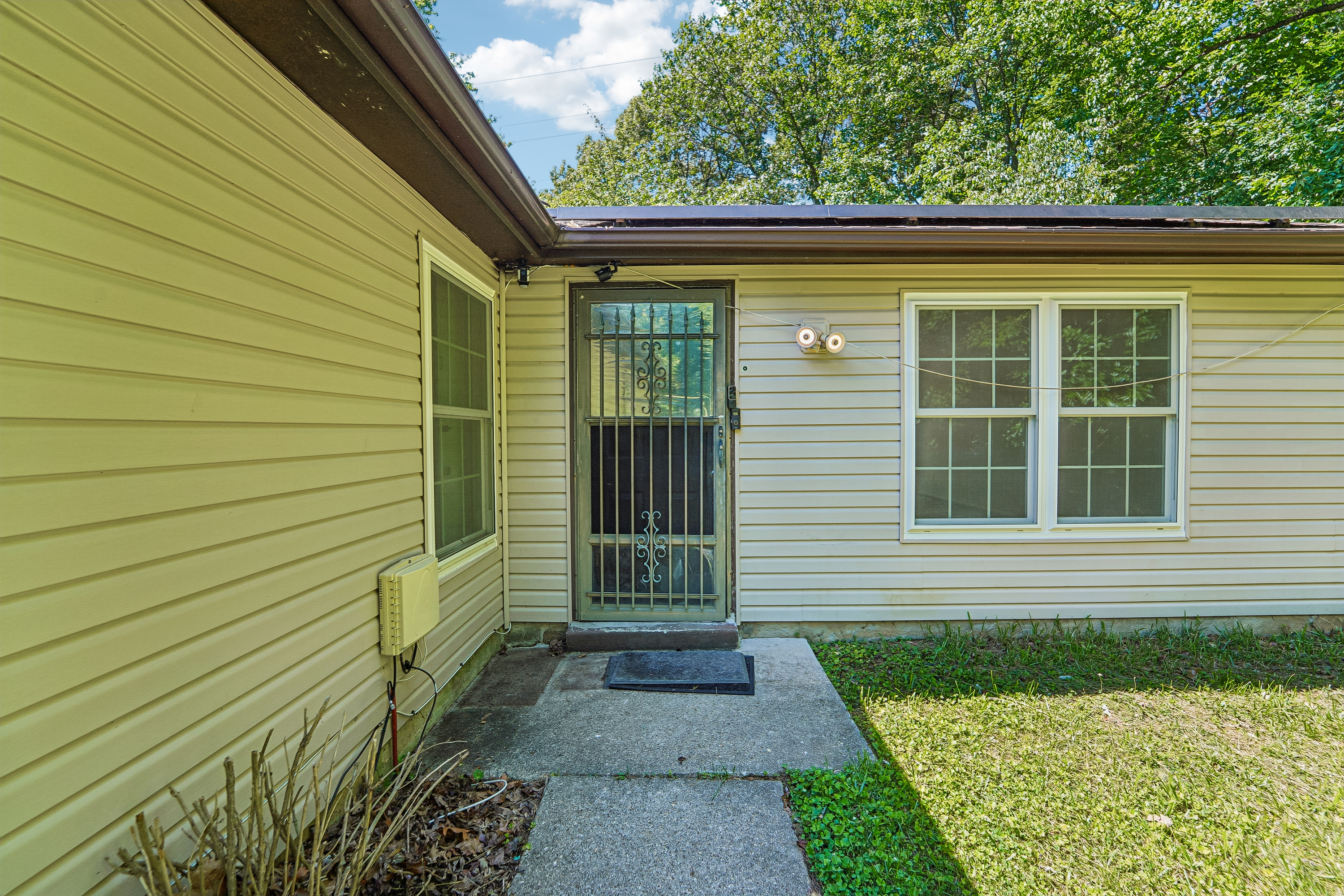Photo 18 of 19 of 1502 Clearfield Cir, Severn, MD