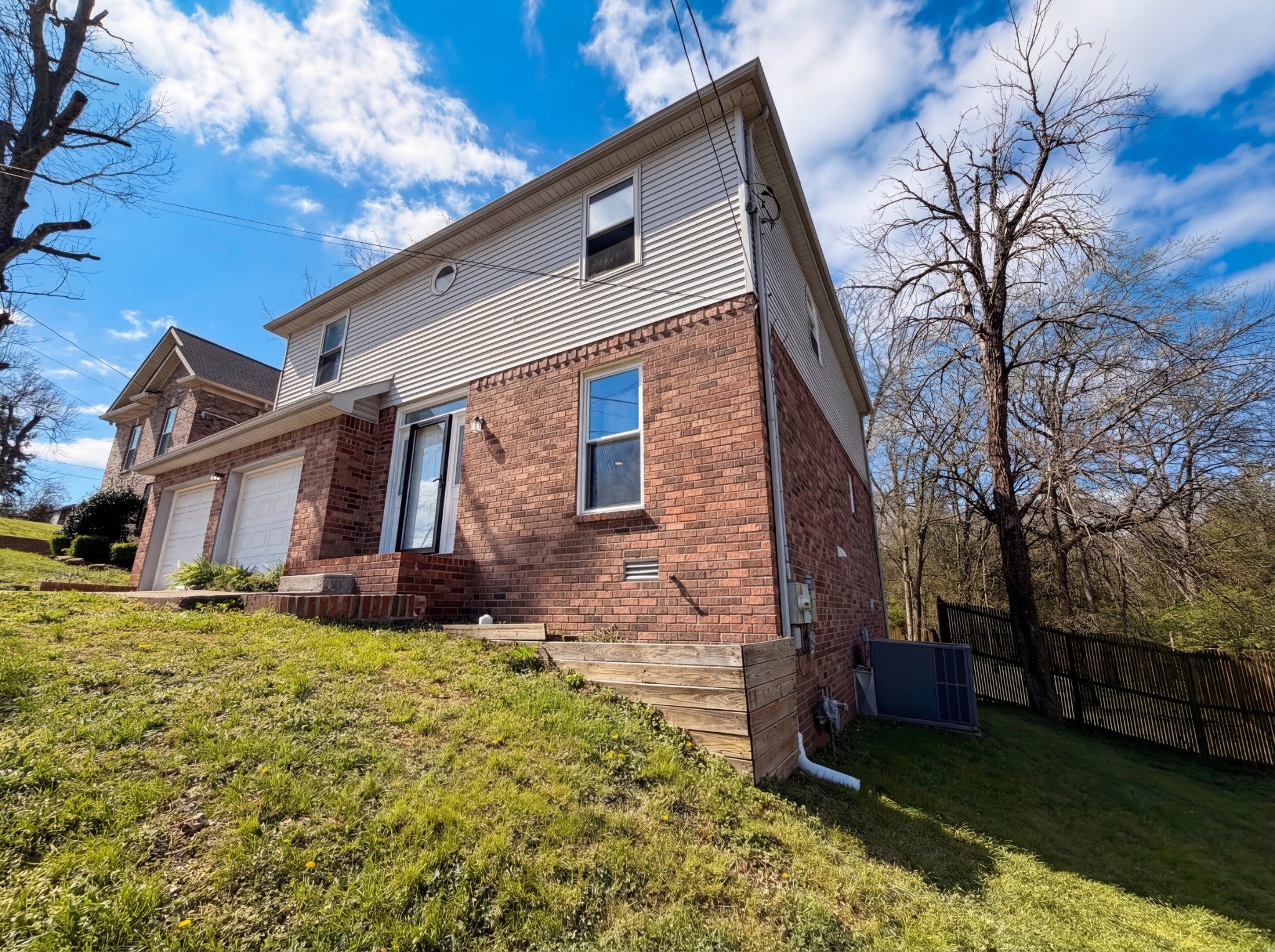 Photo 3 of 21 of 2976 Claymille Blvd, Nashville, TN