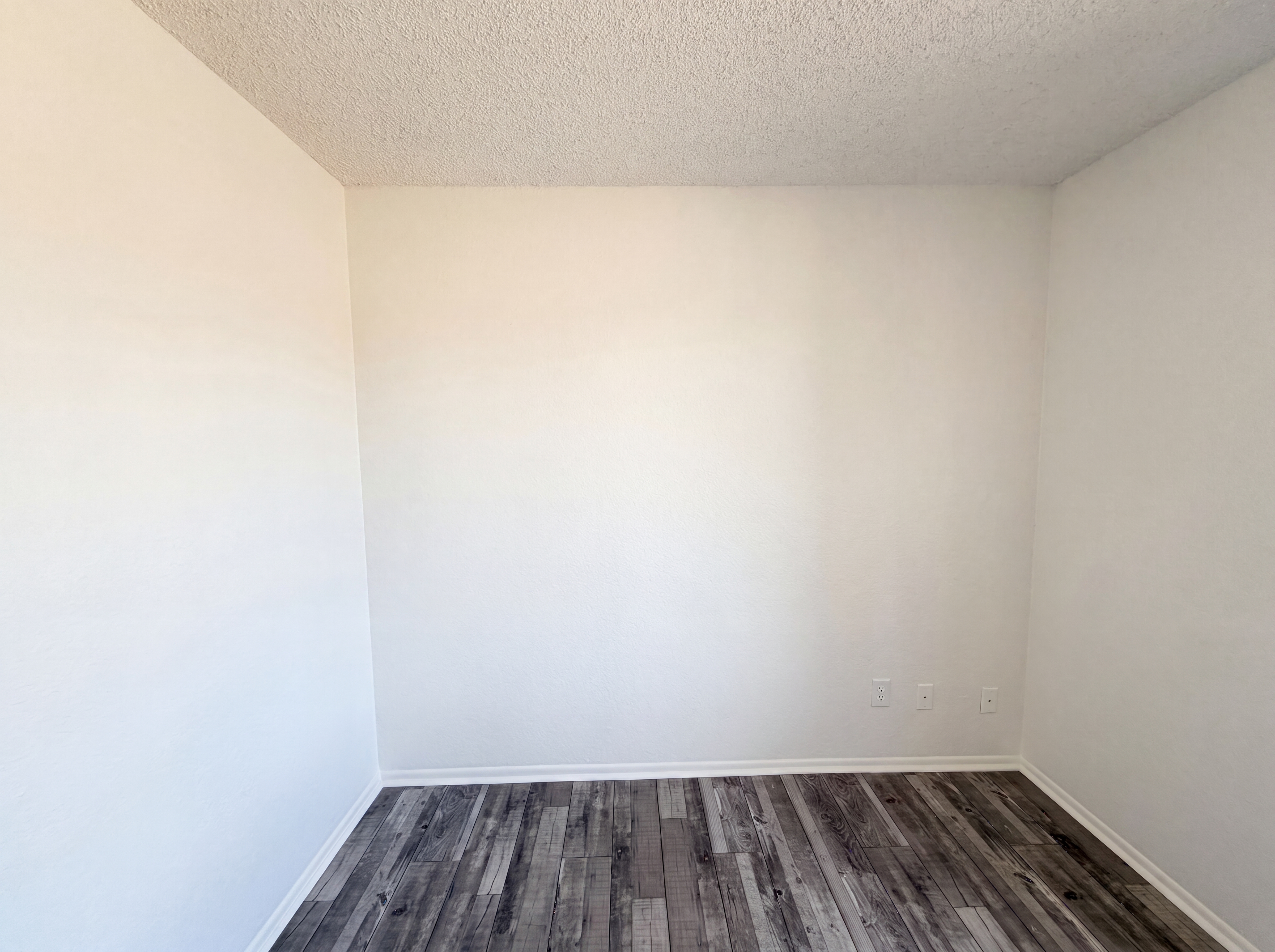Photo 11 of 24 of 6703 W Sierra St, Peoria, AZ