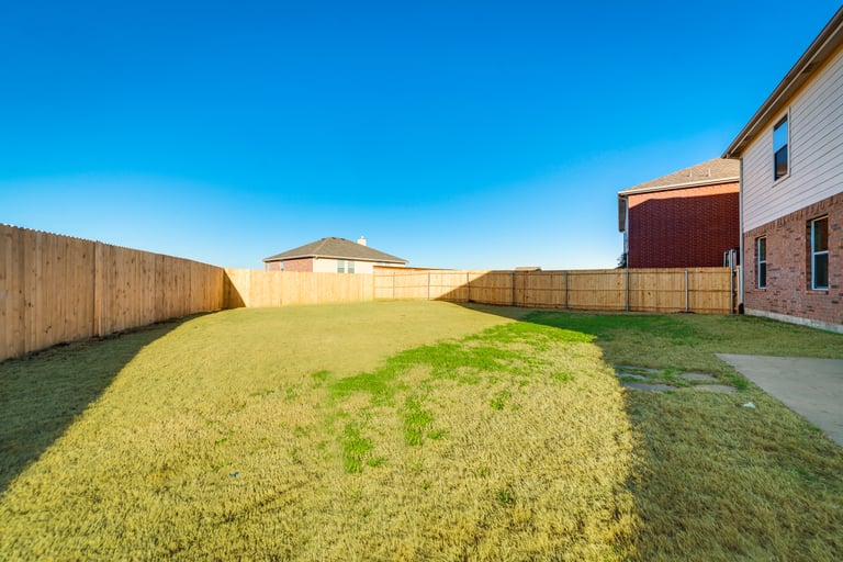 Photo 27 of 27 - 1401 Waterford Dr, Little Elm, TX 75068