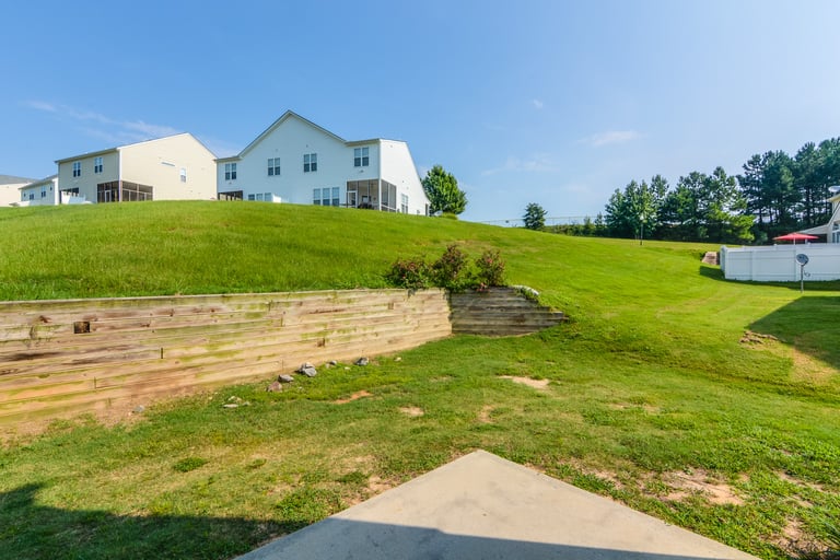 Photo 15 of 17 - 620 Woodson Dr, Clayton, NC 27527