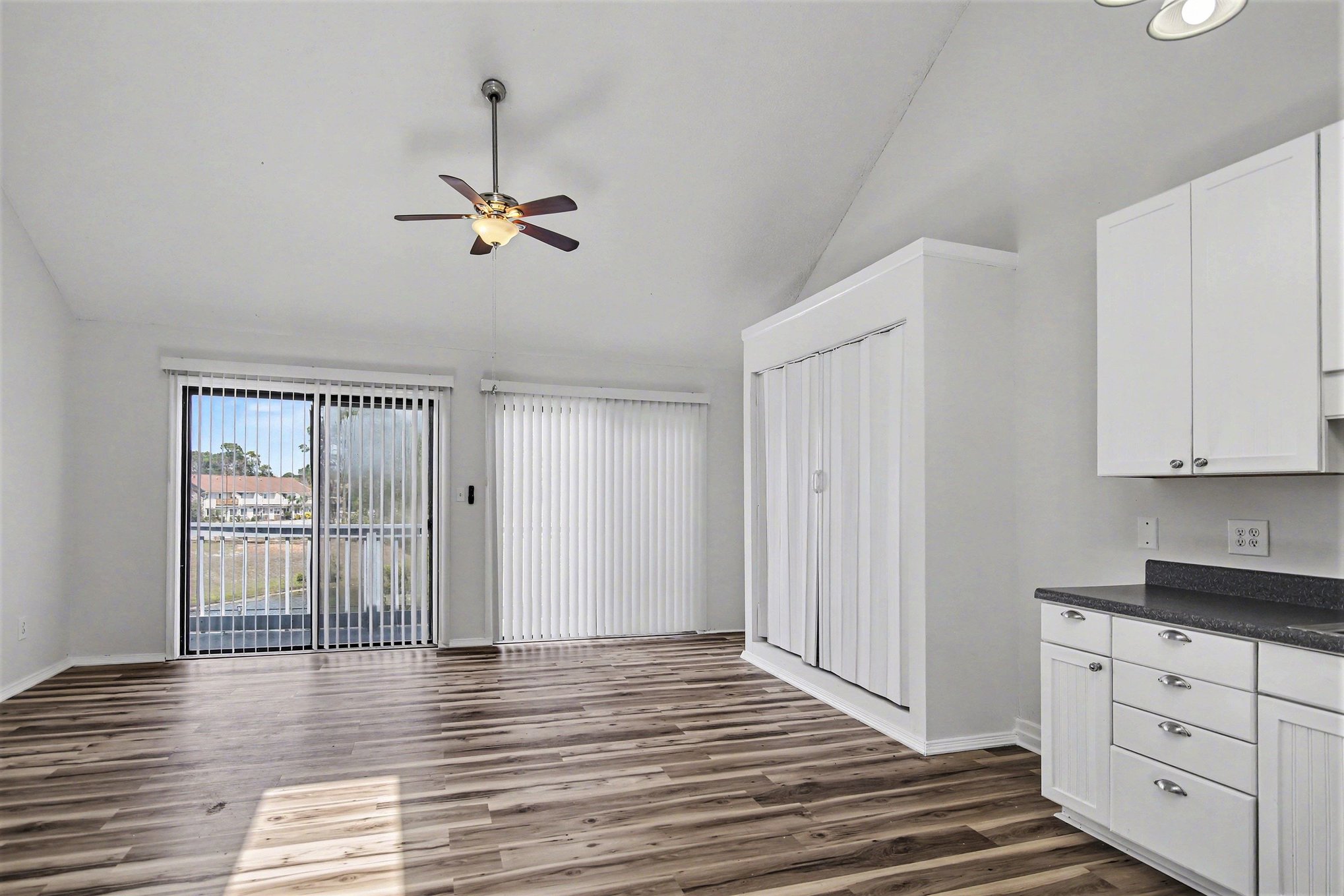 Photo 4 of 21 of 1850 Colony Dr, Myrtle Beach, SC