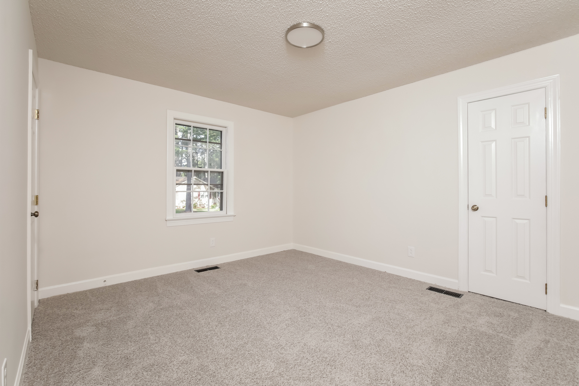 Photo 13 of 21 of 1108 Brandywine Ln, Rocky Mount, NC