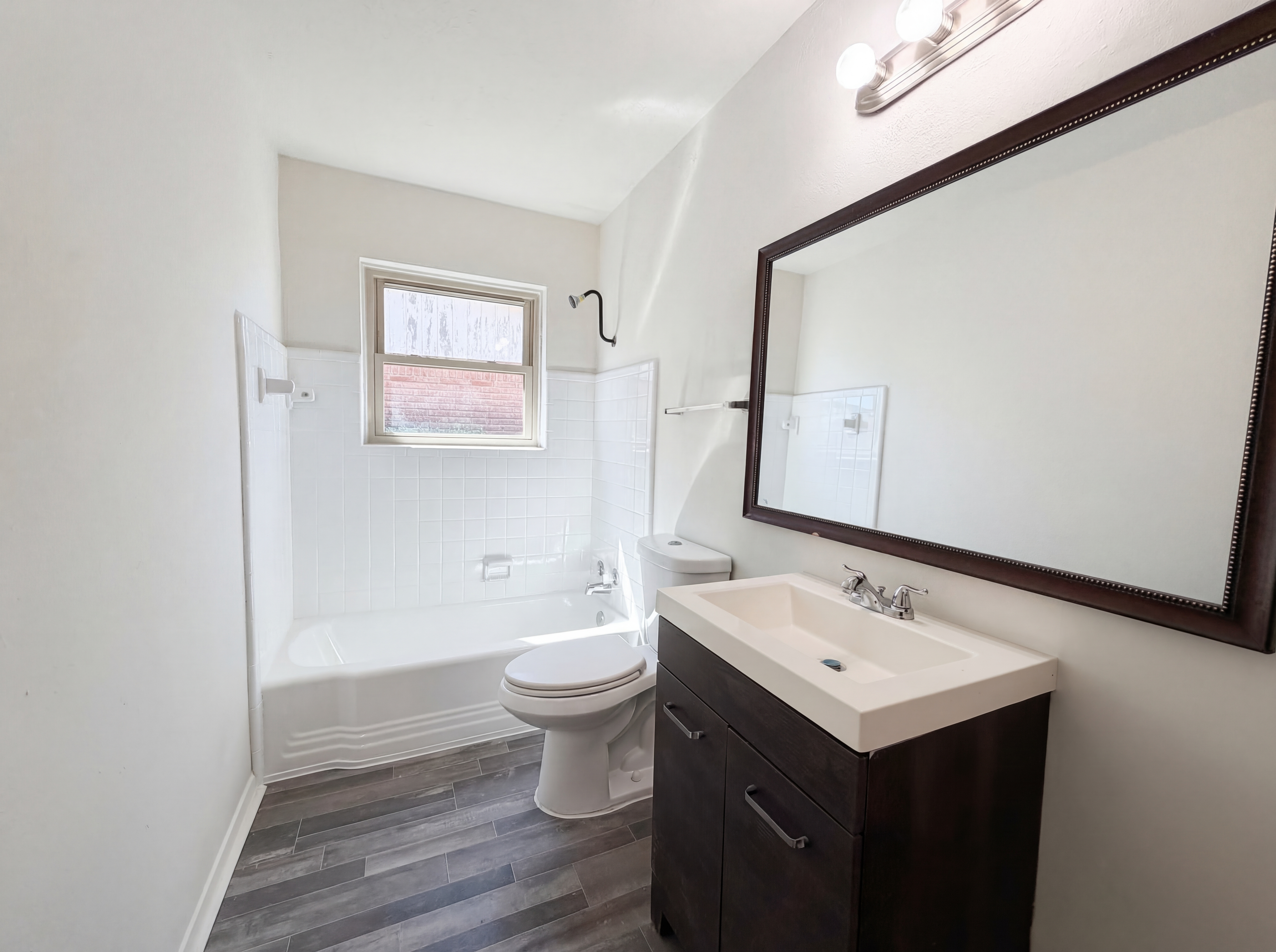 Photo 6 of 18 of 6023 Winterhaven Dr, Houston, TX