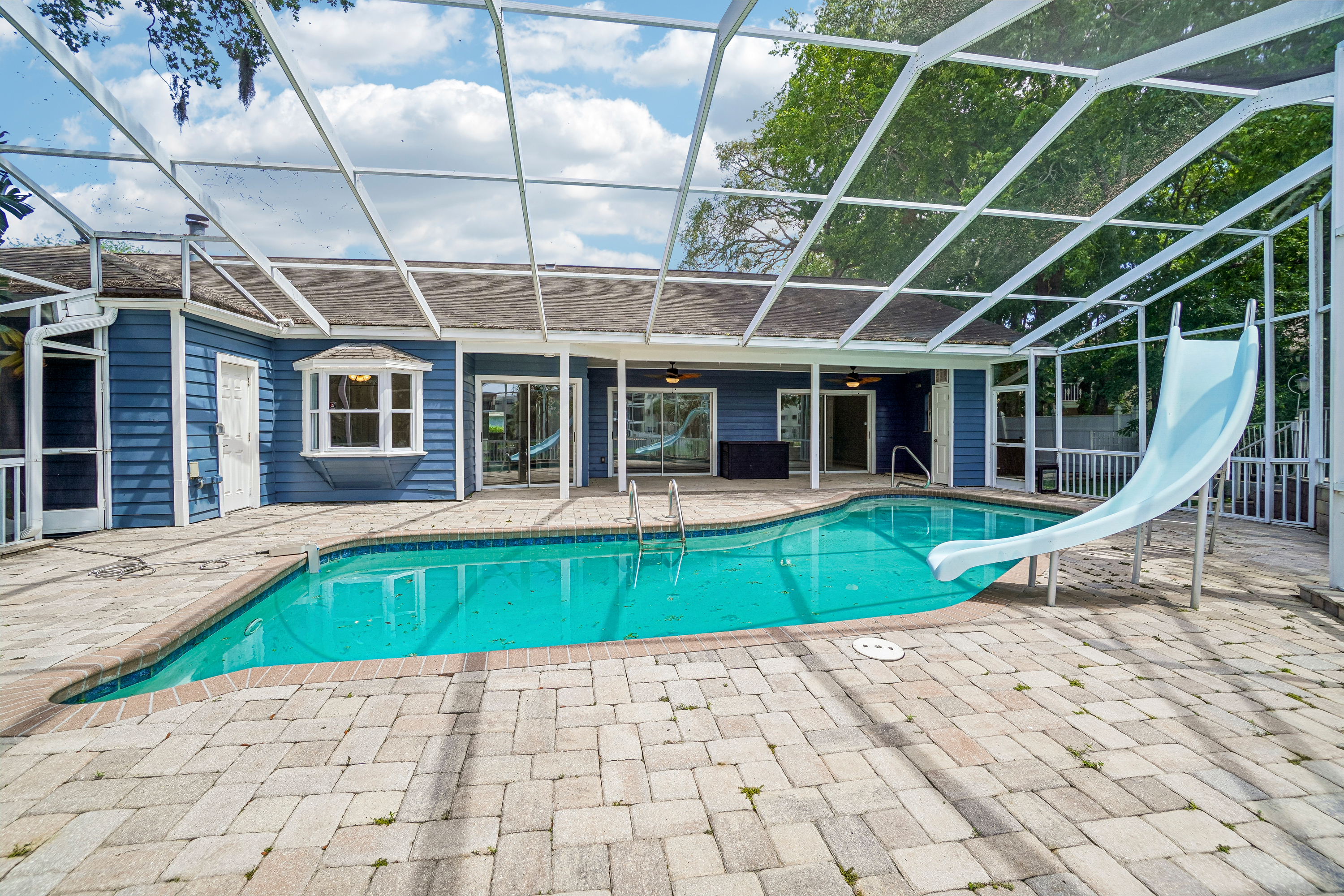 Photo 5 of 63 of 5609 Executive Dr, New Port Richey, FL