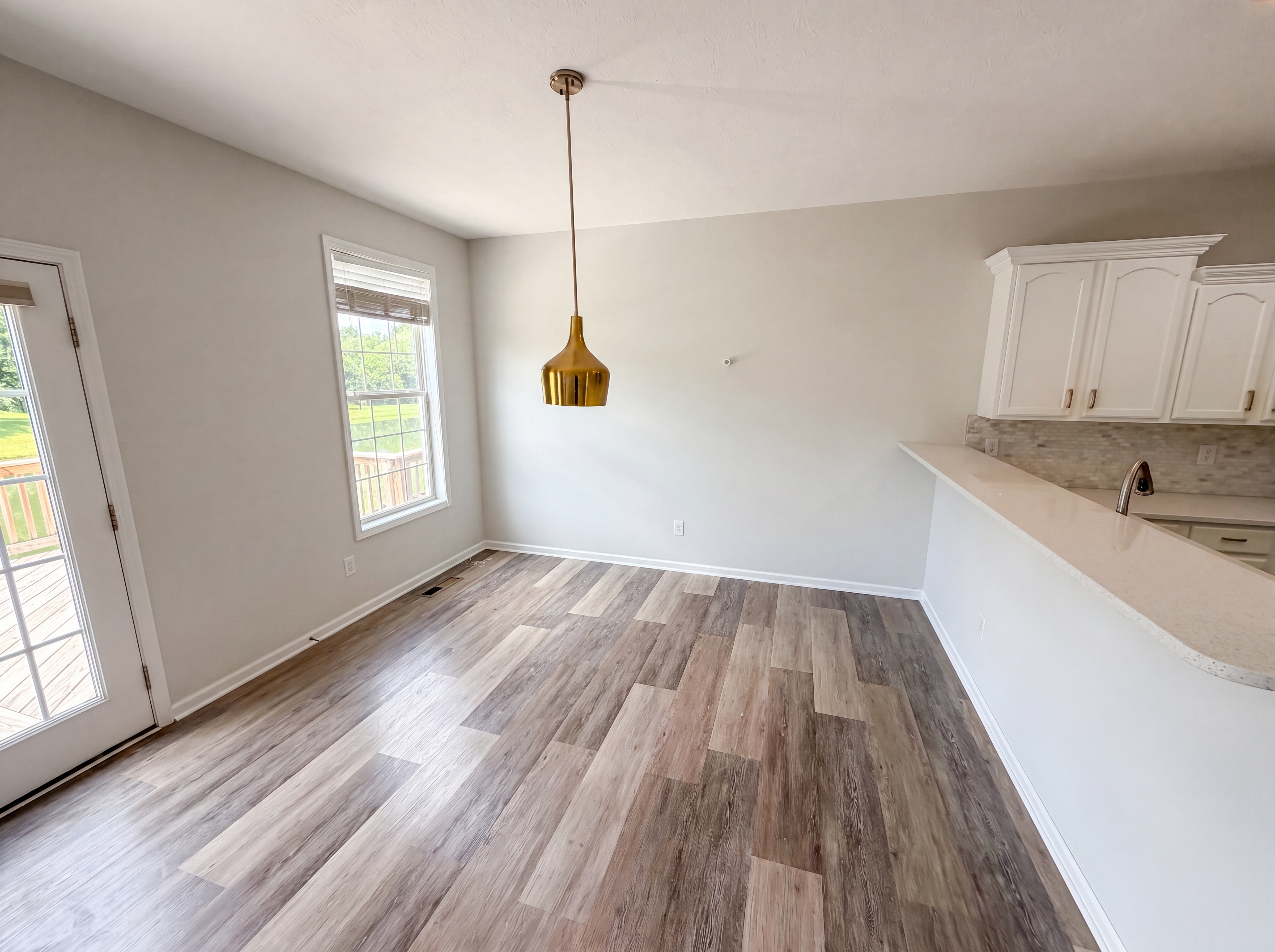 Photo 10 of 43 of 7212 Maple Bluff Pl, Indianapolis, IN
