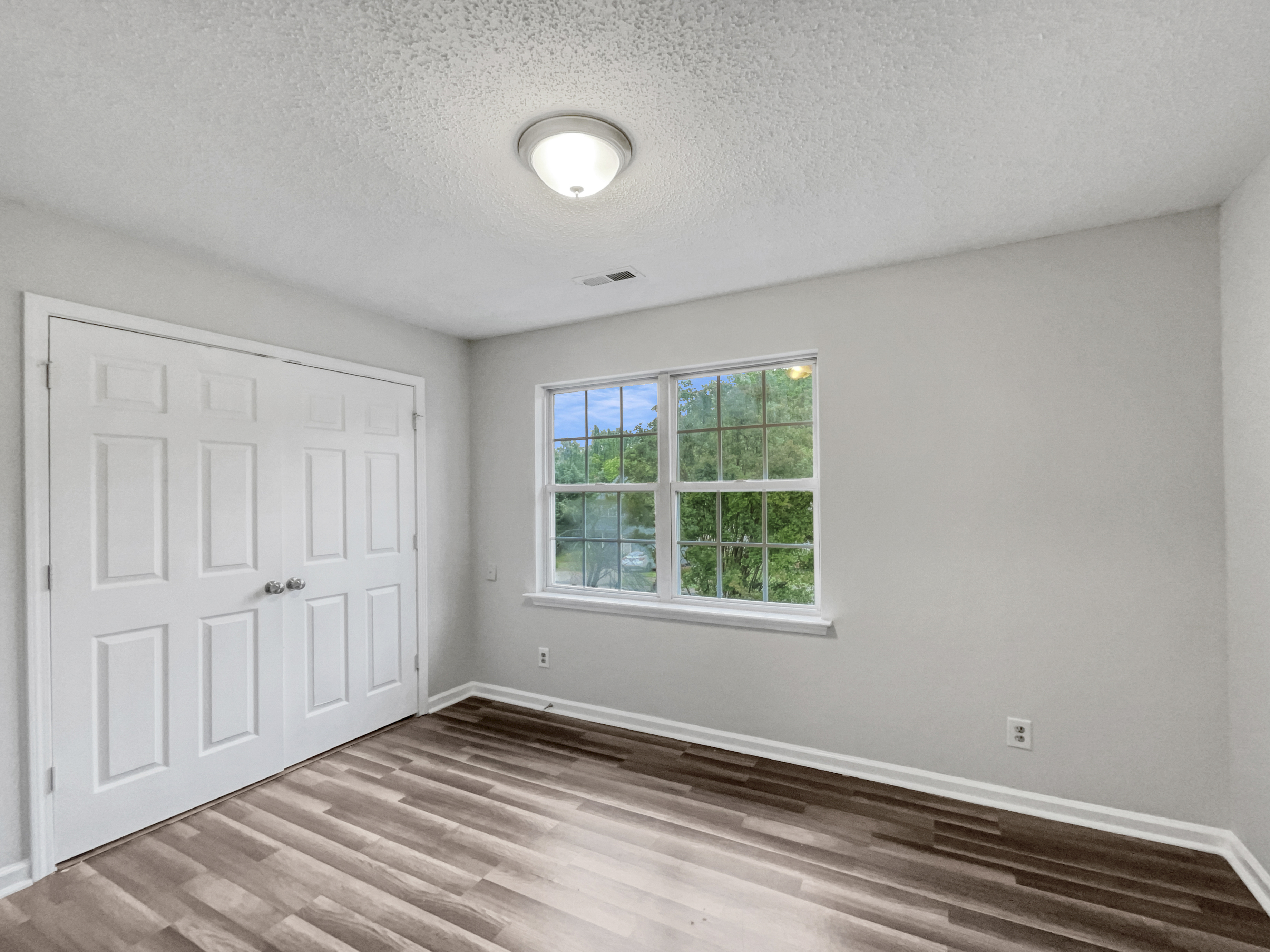 Photo 19 of 23 of 1216 Briarwood Dr, Mebane, NC