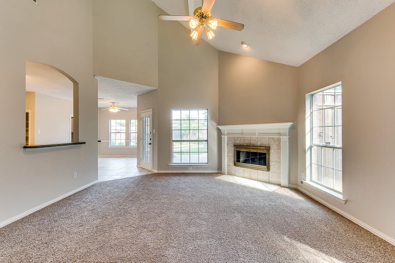 Photo 14 of 38 - 404 Pecan Hollow Dr, Coppell, TX 75019