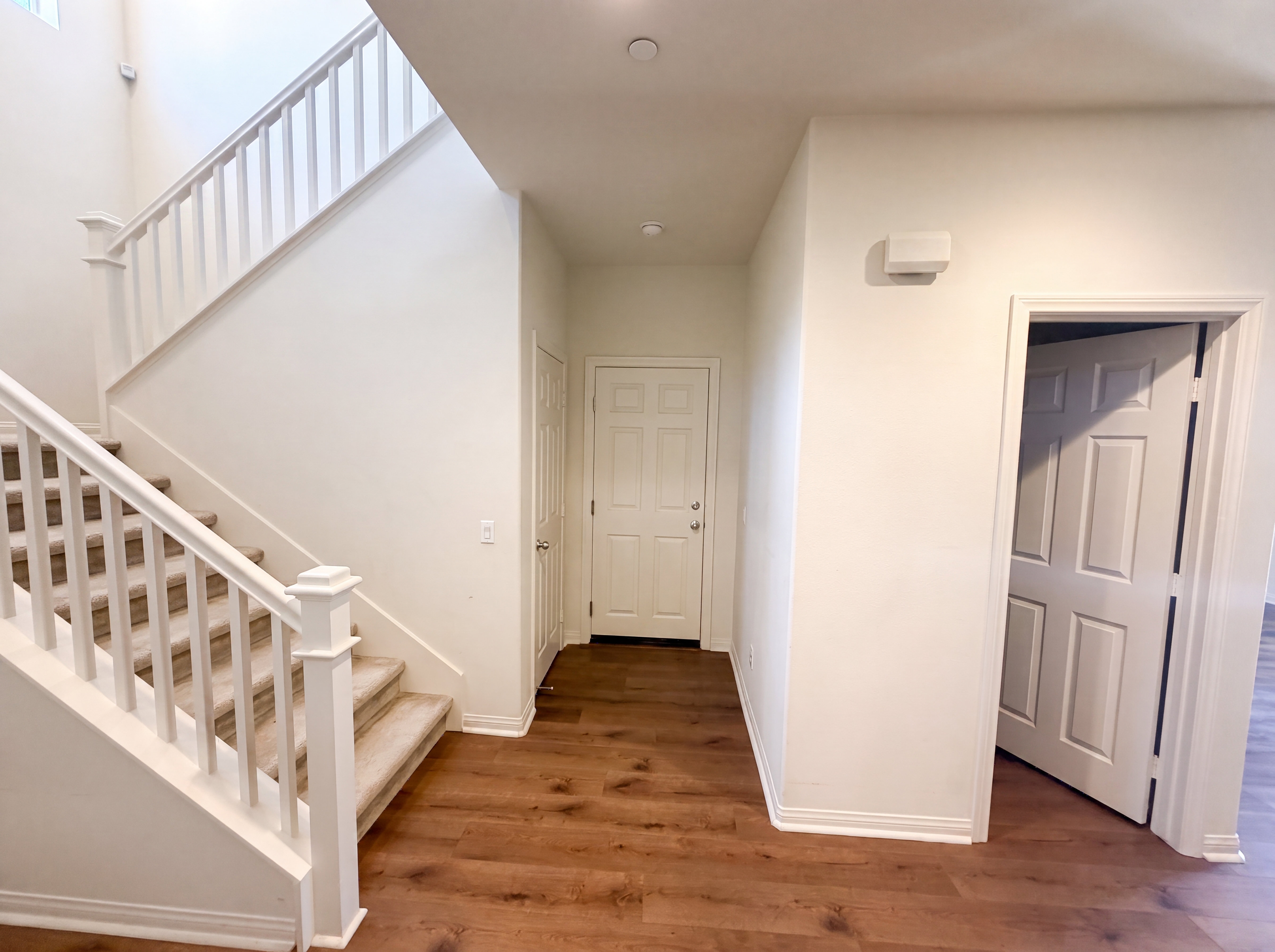 Photo 7 of 24 of 1182 Woodbury Ln, Mentone, CA