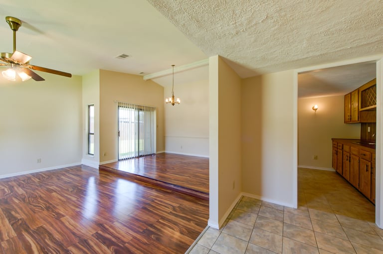 Photo 15 of 28 - 2105 Lewis Trl, Grand Prairie, TX 75052