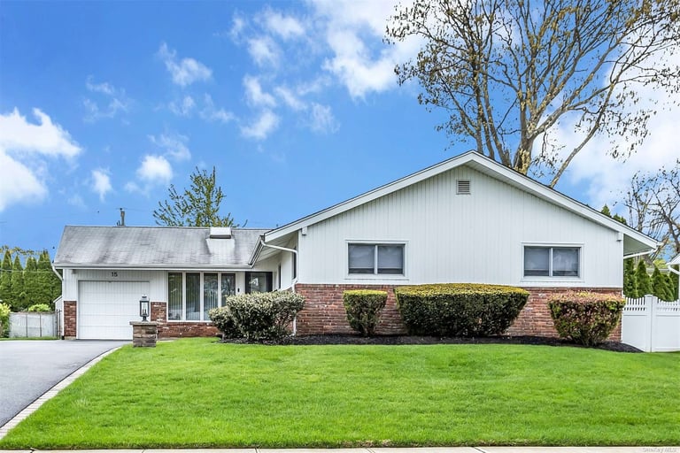 15 Adrienne Dr, Old Bethpage, NY 11804 Opendoor