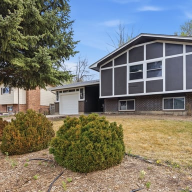 Property photo 1 of 724 Squire St