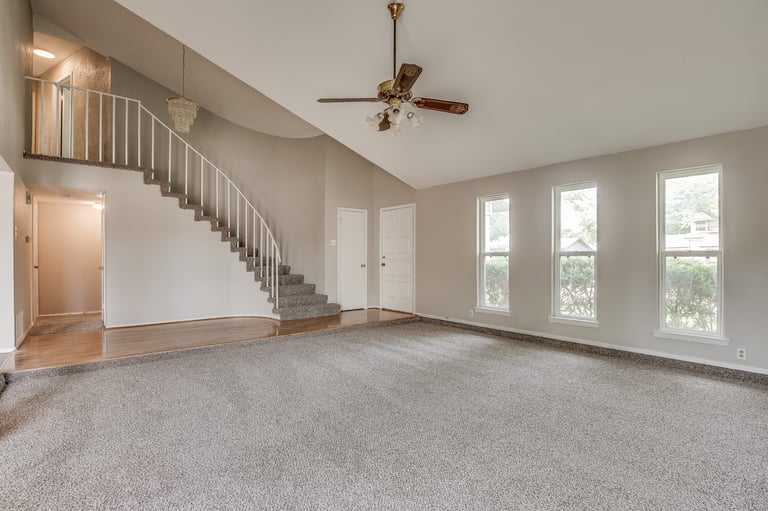 Photo 7 of 26 - 1826 Caldwell Dr, Garland, TX 75041