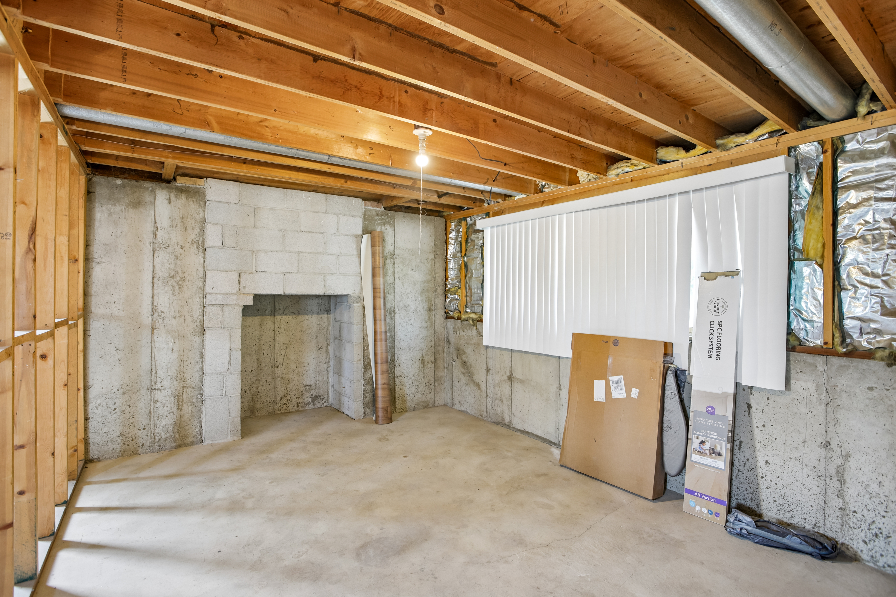 Photo 19 of 30 of 6383 S Lauritzen Dr, Taylorsville, UT