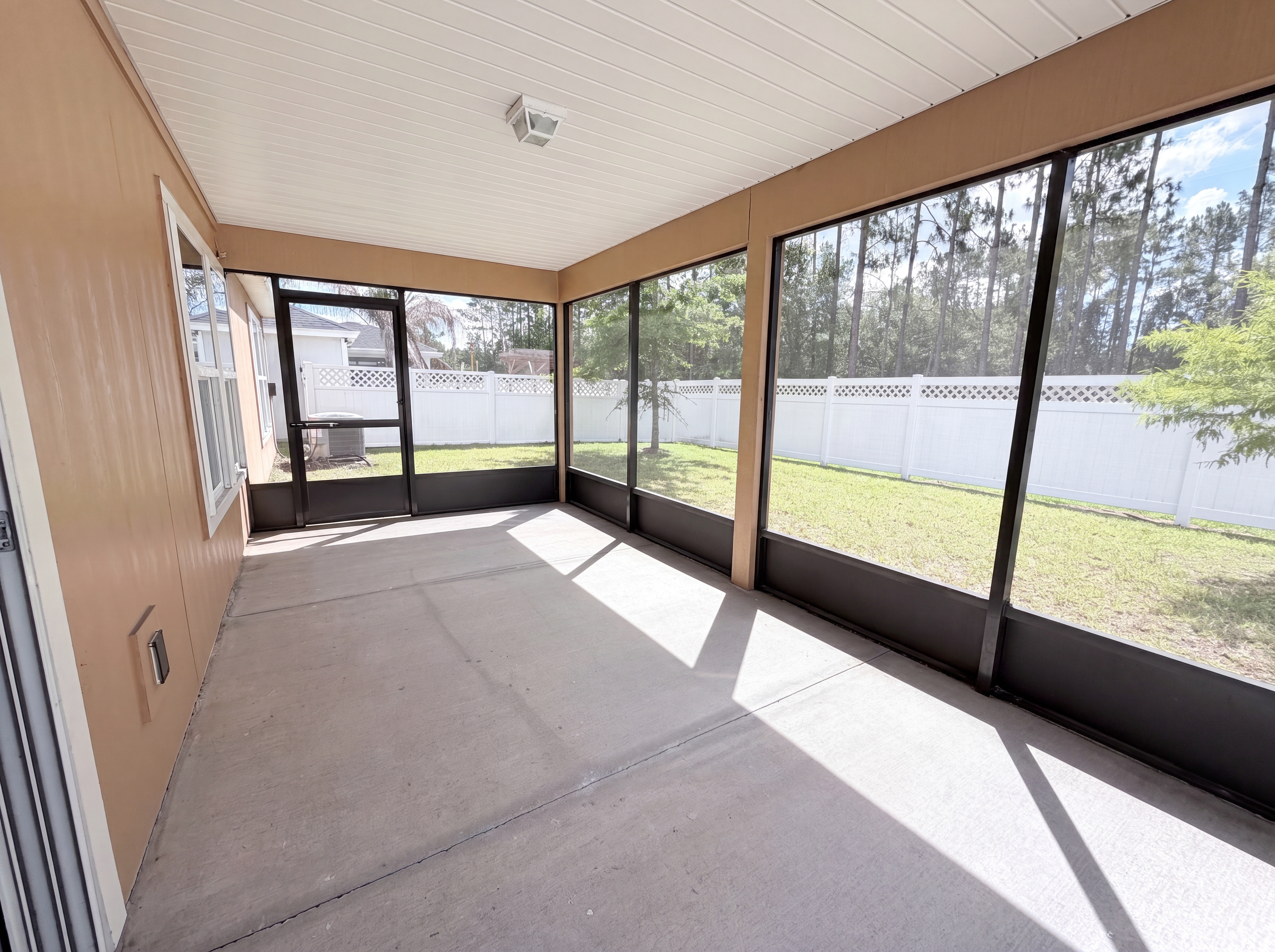 Photo 17 of 18 of 351 Hepburn Rd, Orange Park, FL