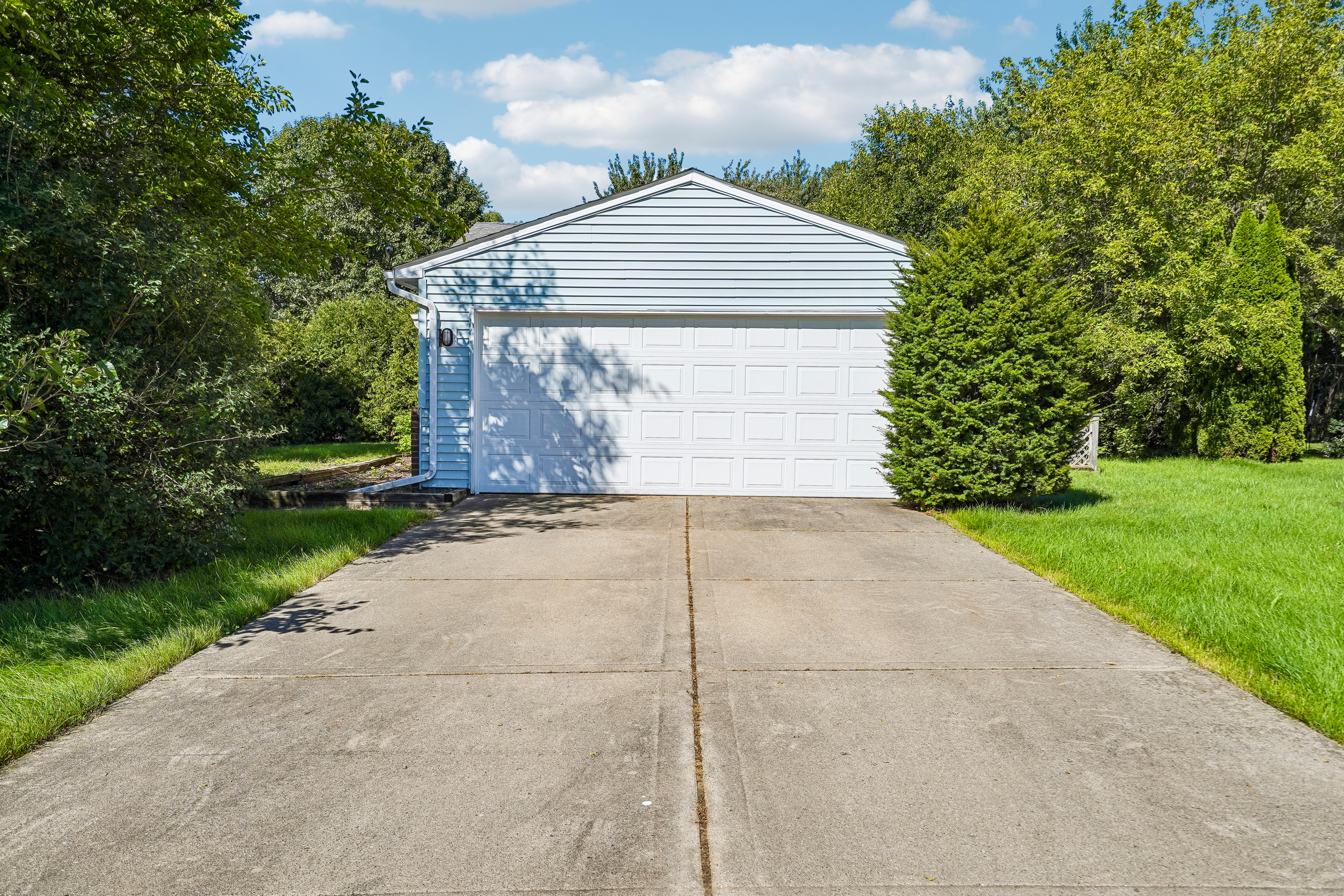 Photo 8 of 30 of 10153 Ashton St, Pinckney, MI