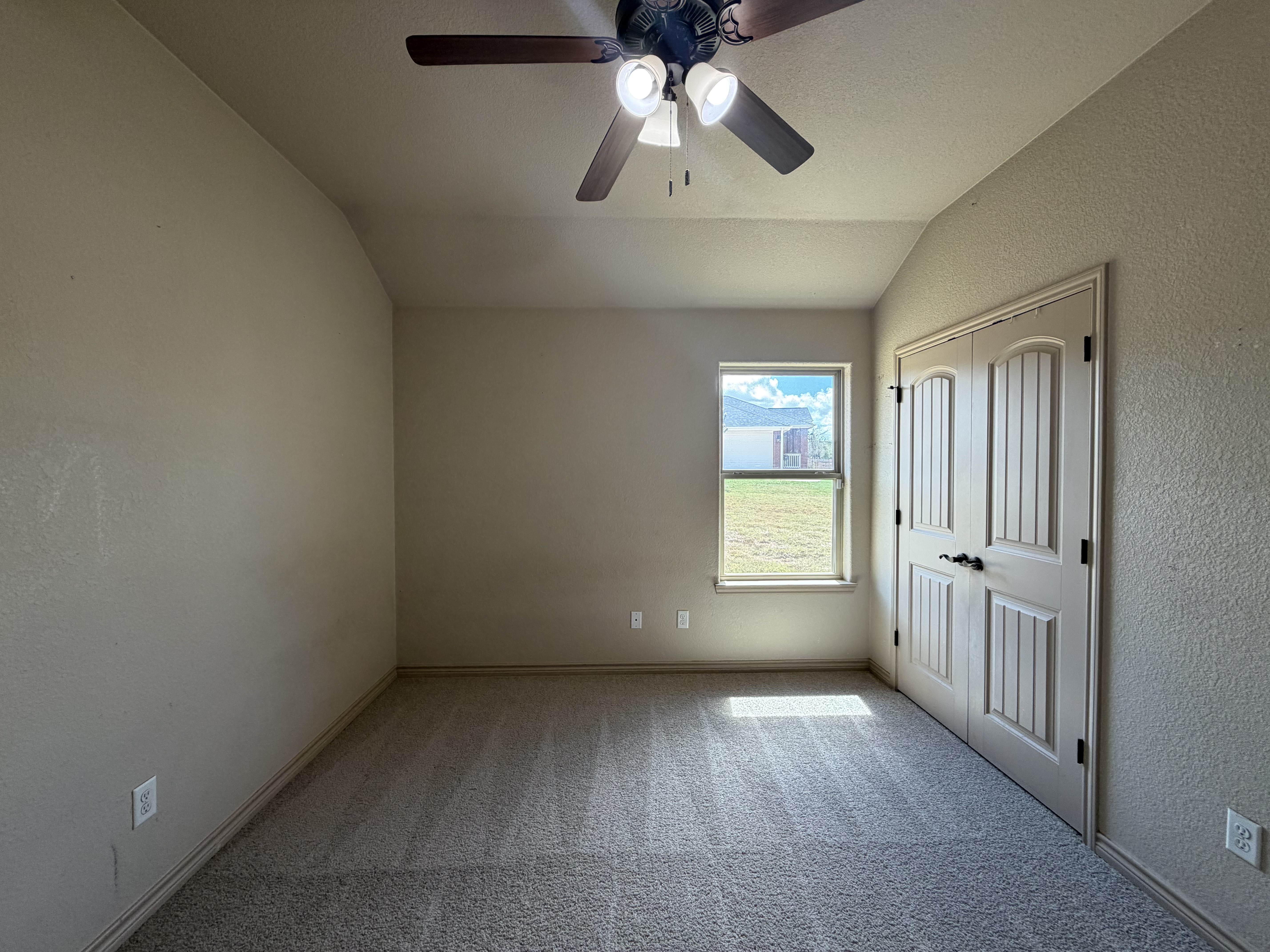 Photo 11 of 20 of 206 County Road 4774, Kempner, TX
