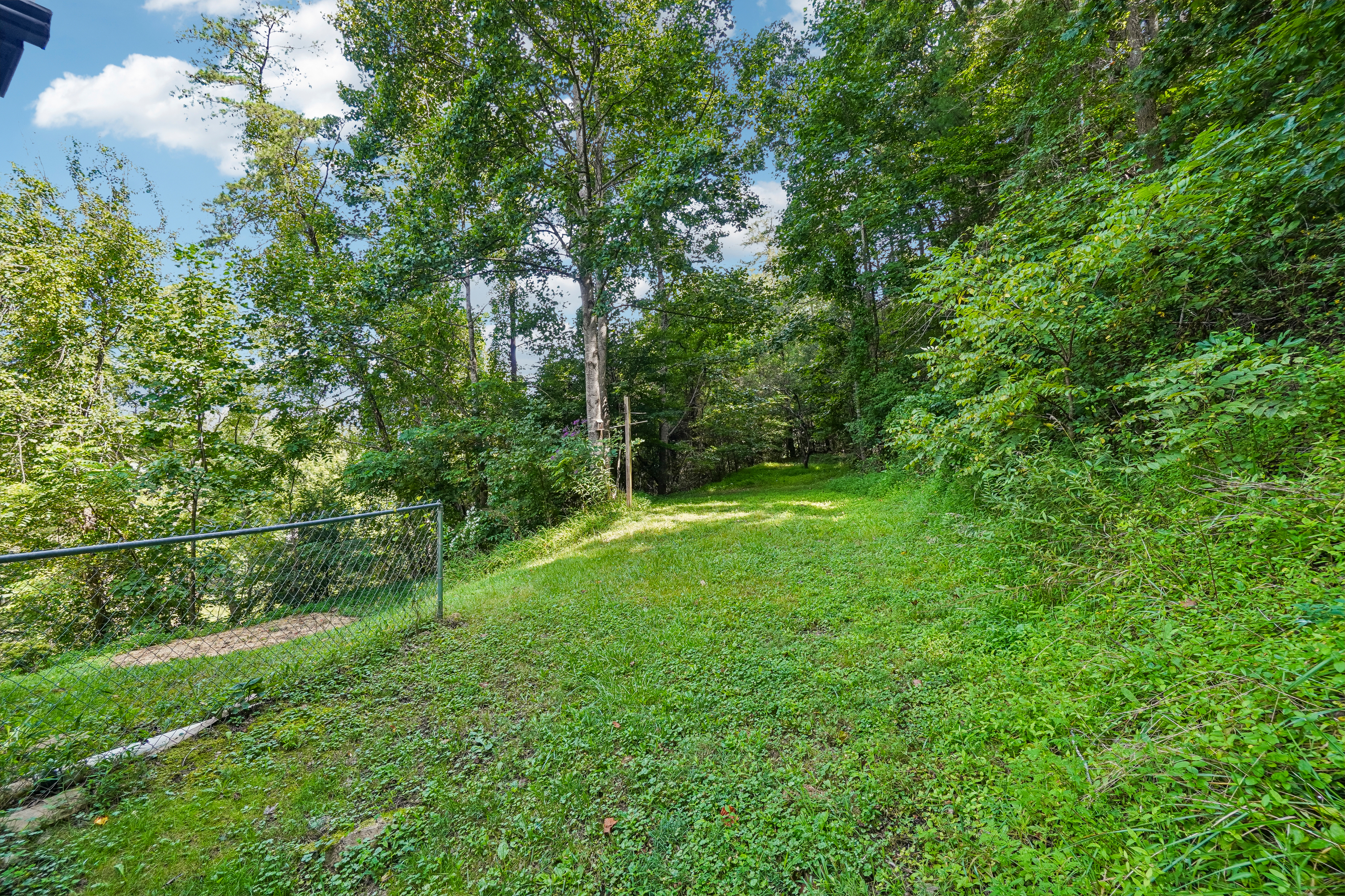 Photo 30 of 46 of 19 Jupiter Hts, Weaverville, NC