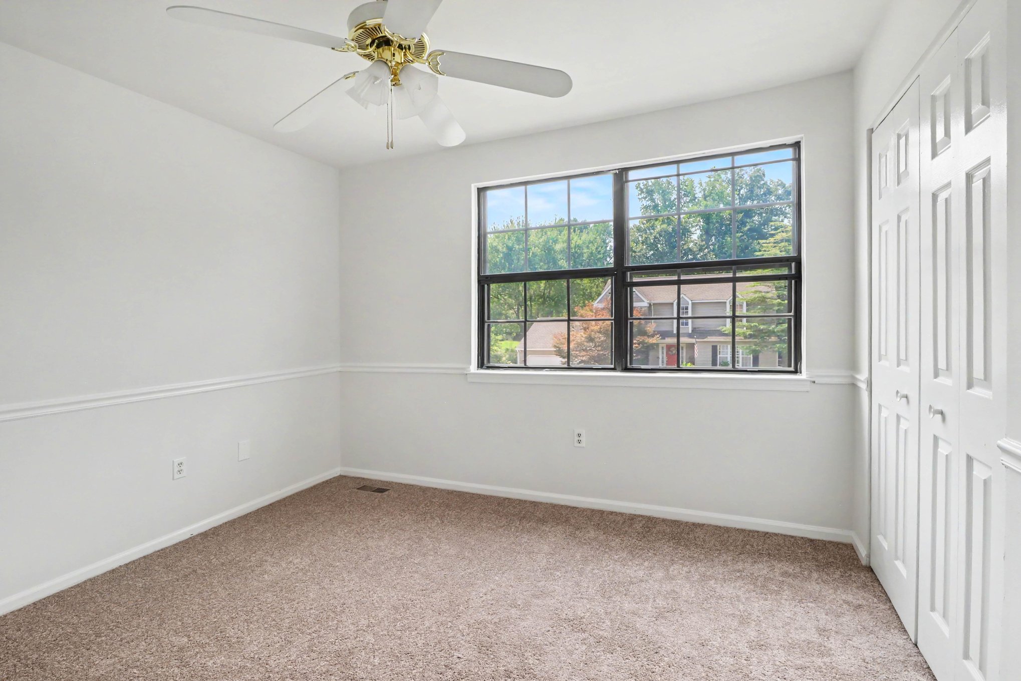 Photo 30 of 54 of 737 Fox Chase Cir, Bear, DE