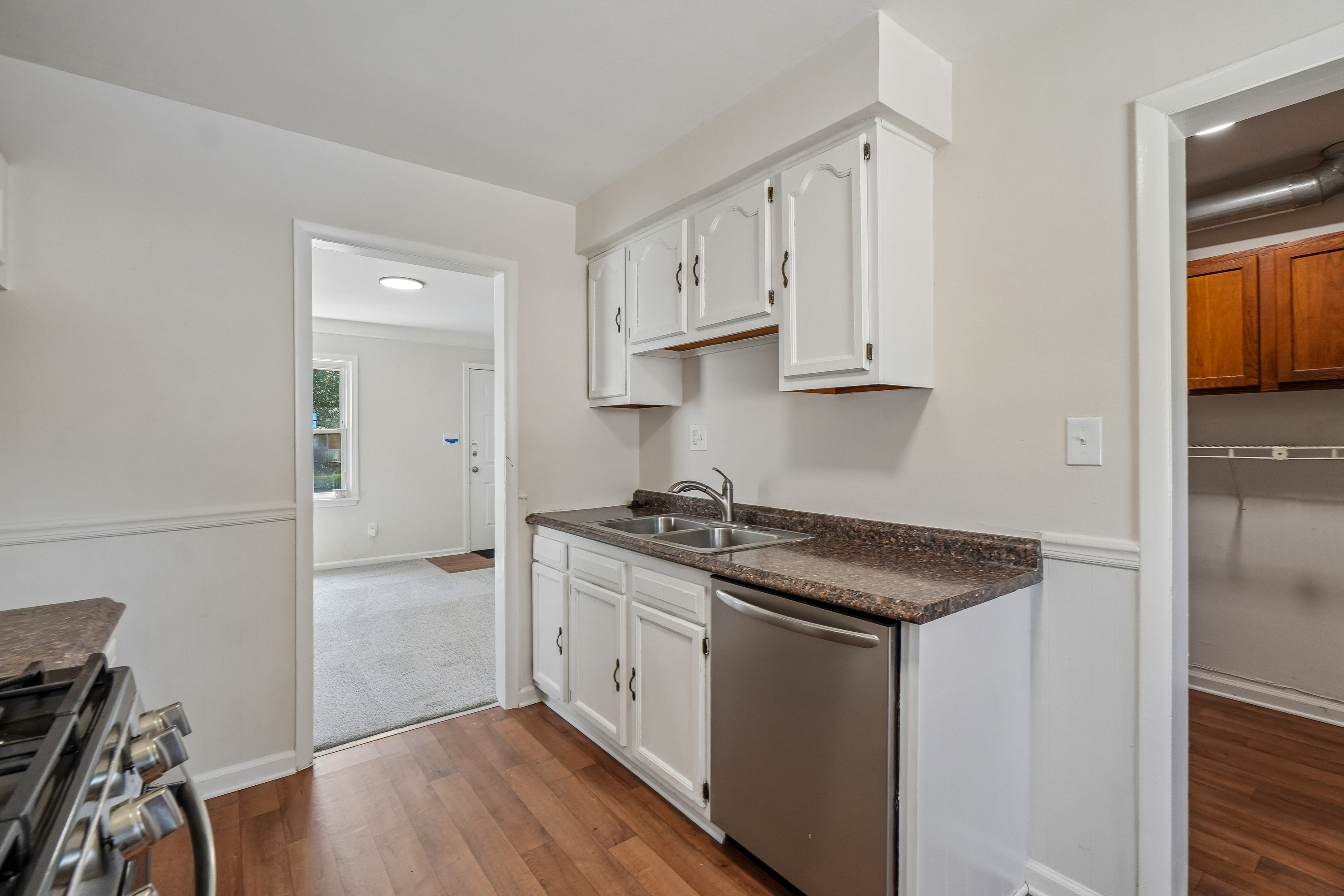 Photo 18 of 40 of 24346 Lehigh St, Dearborn Heights, MI
